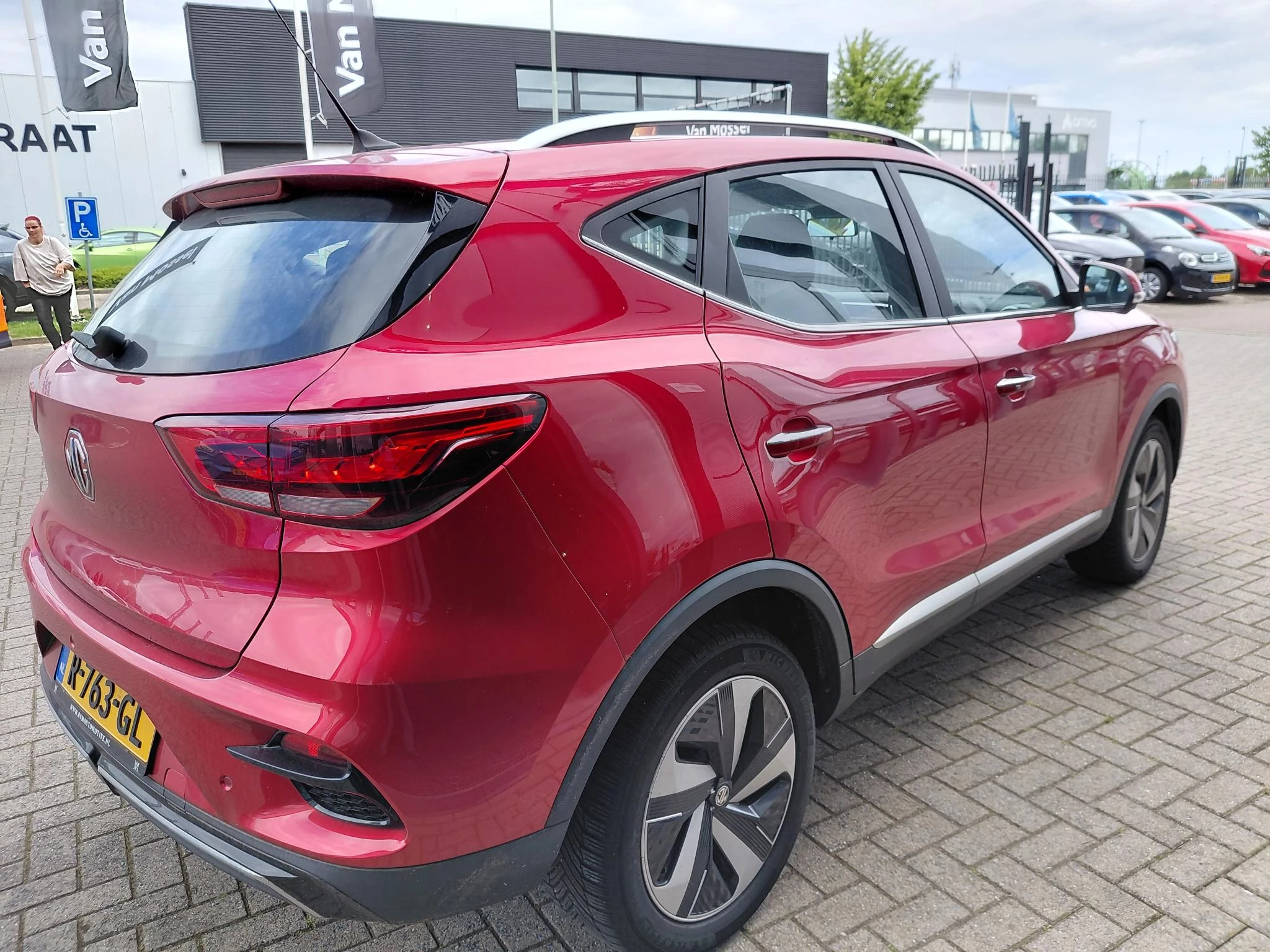 MG-ZS EV-image-4