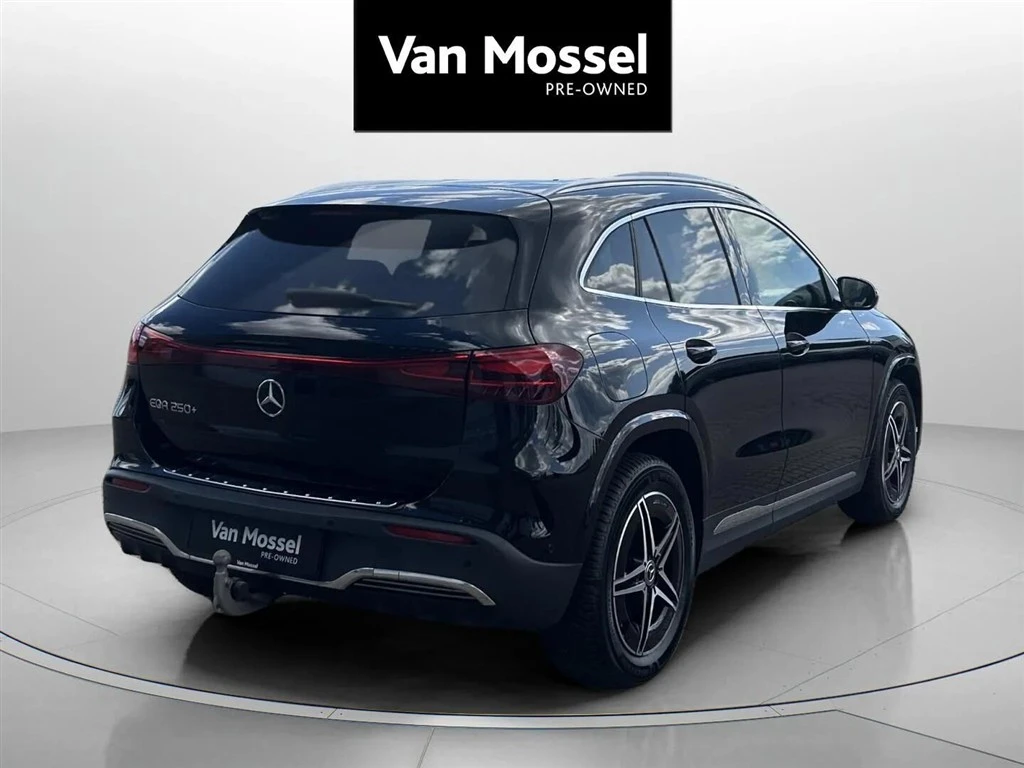 Mercedes-Benz-EQA-image-4