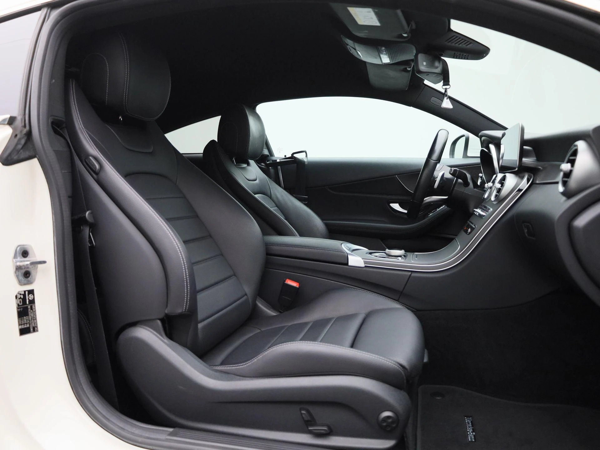 Mercedes-Benz-Classe C-image-35