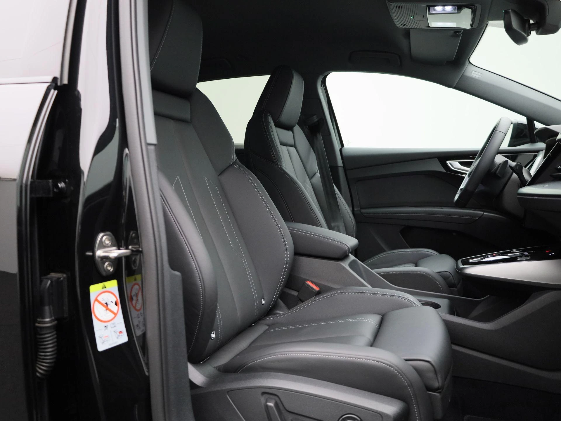 Audi-Q4 e-tron-image-48