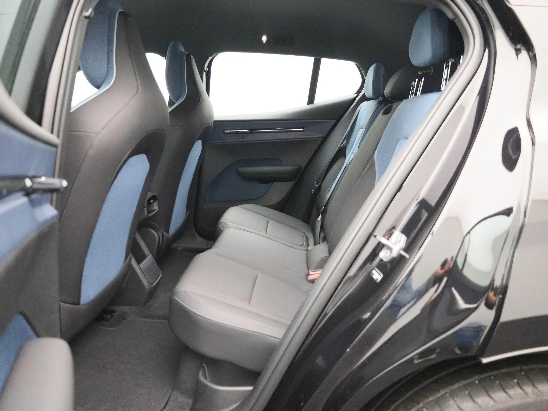 Volvo-EX30-image-11