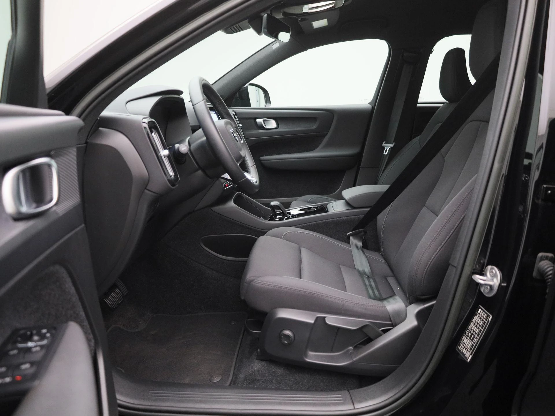 Volvo-XC40-image-10