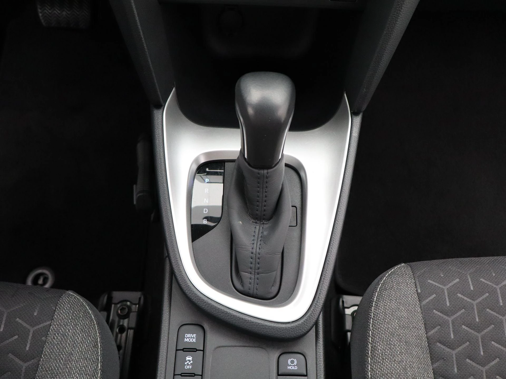 Toyota-Yaris Cross-image-9