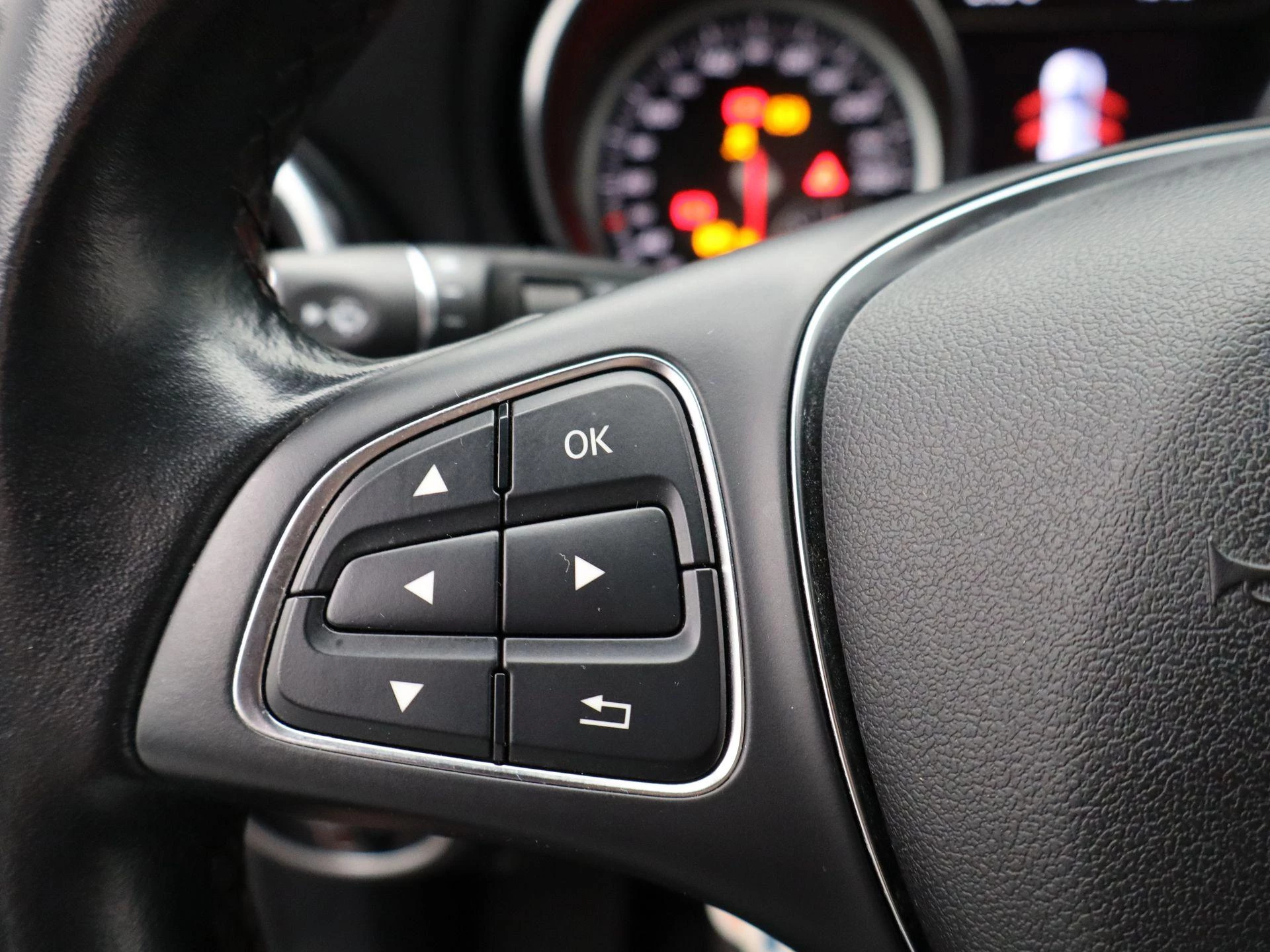 Mercedes-Benz-A-Klasse-image-21