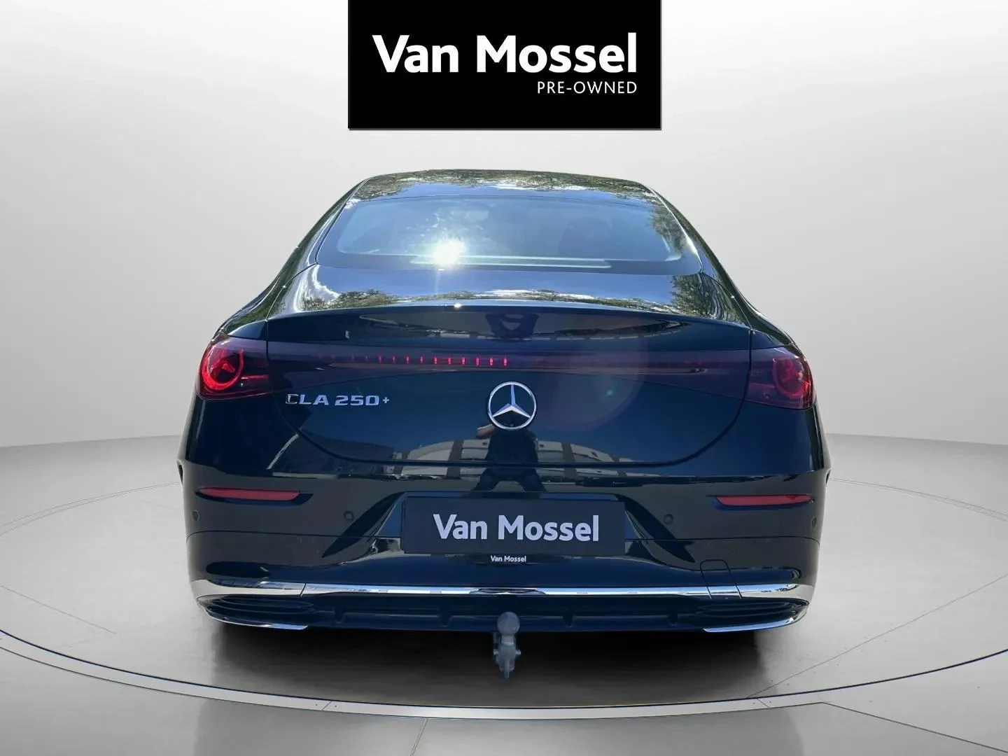 Mercedes-Benz-CLA-image-5