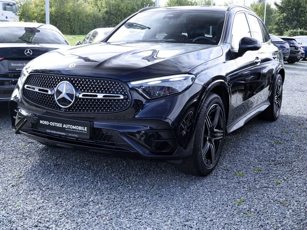 Mercedes-Benz-GLC 220 d-image-7