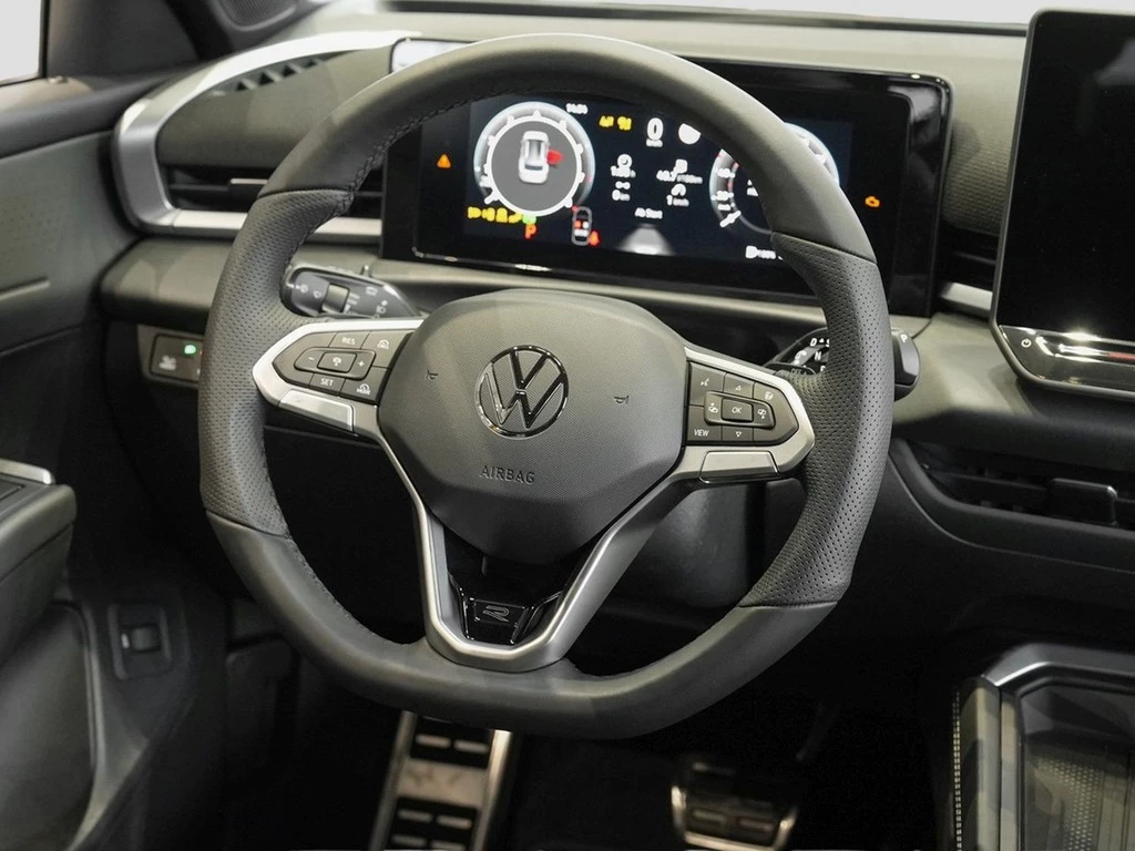 Volkswagen T-Roc 1.5 l eTSI DSG R-Line VAL VSA
