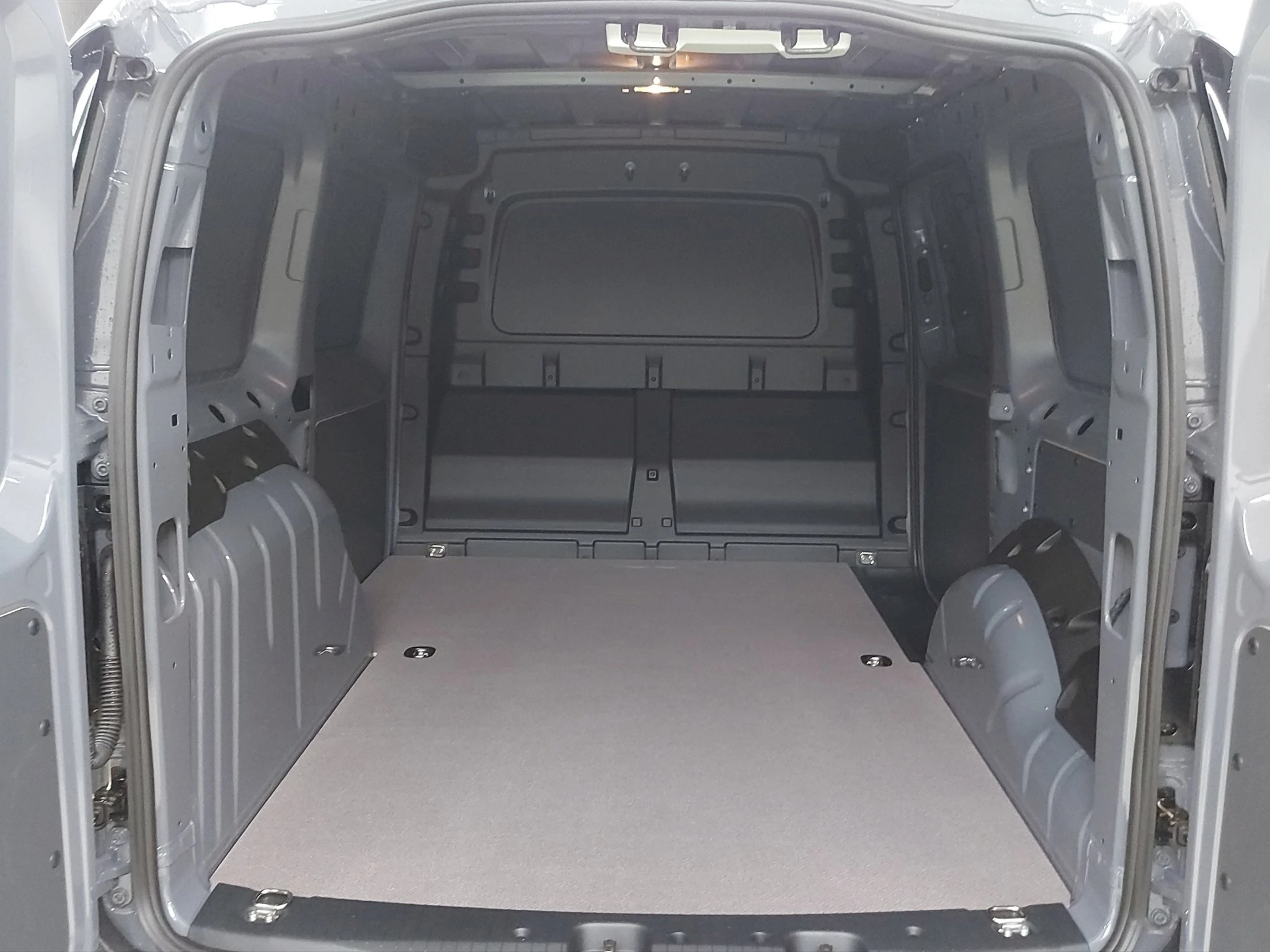 Ford-Transit Connect-image-17