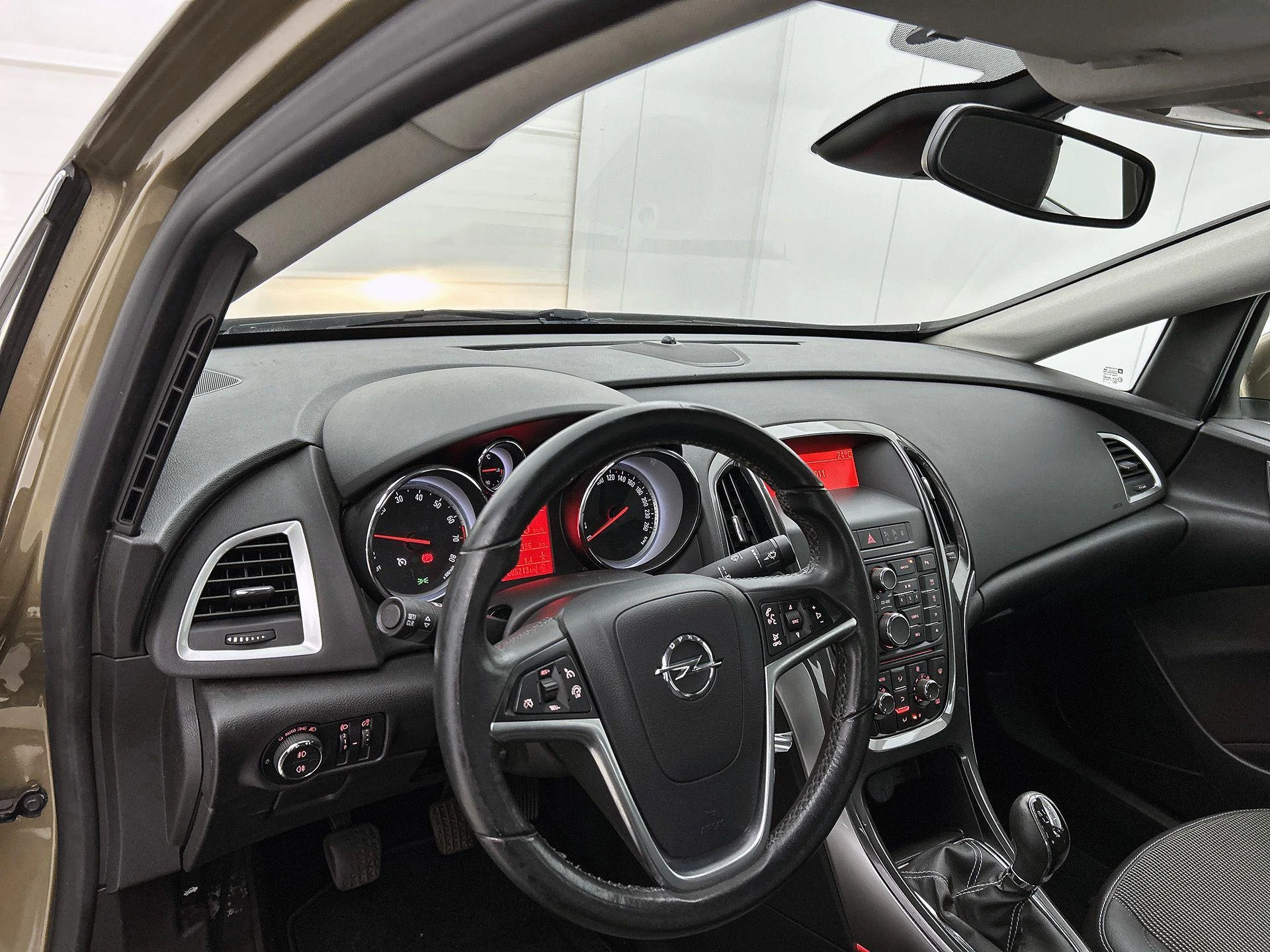 Opel-Astra-image-10