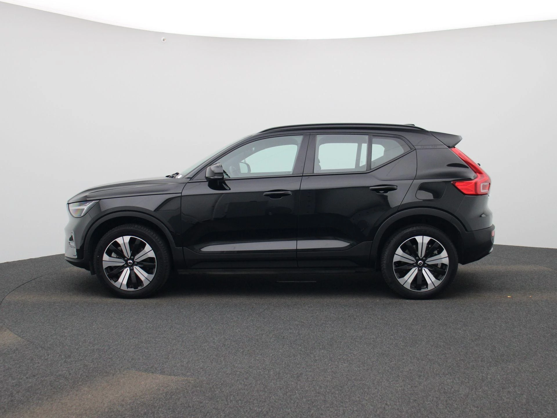 Volvo-XC40-image-3
