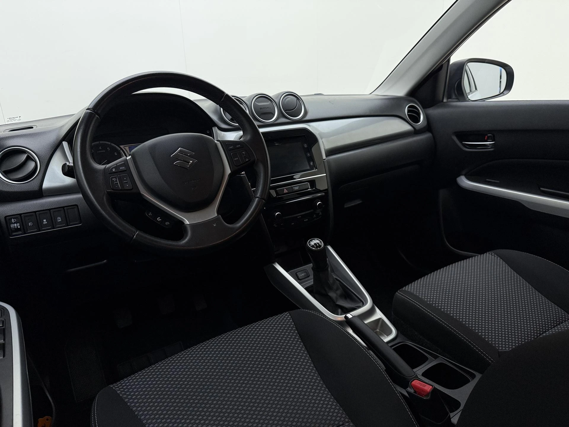 Suzuki-Vitara-image-11