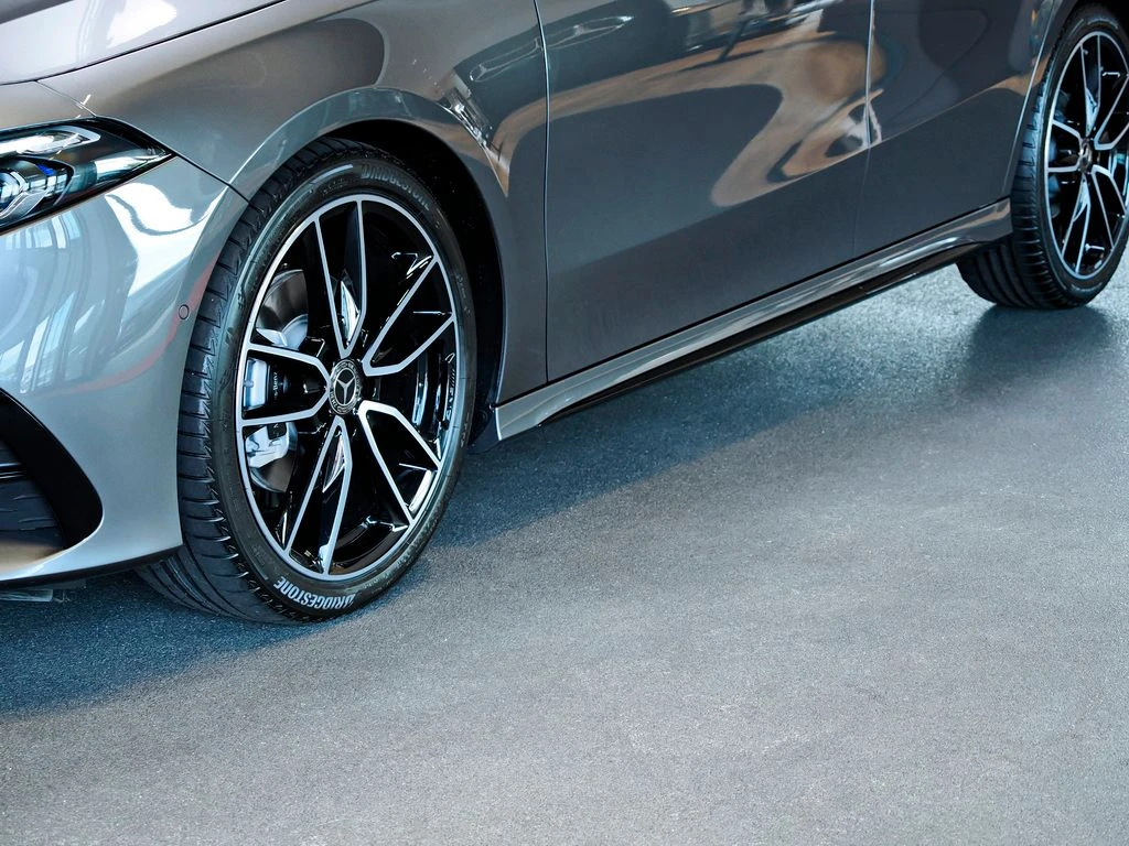 Mercedes-Benz-A-Klasse 180-image-2