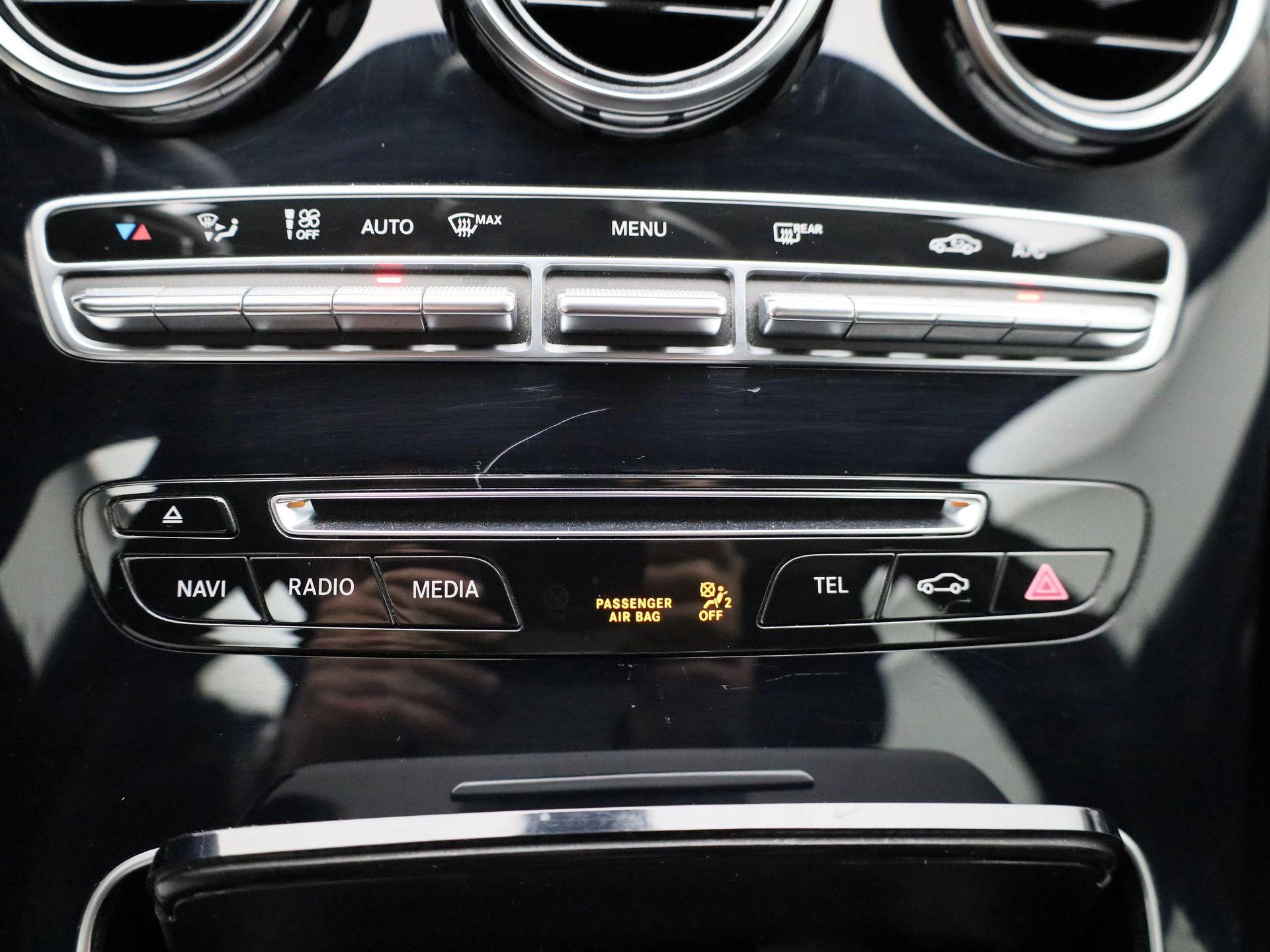Mercedes-Benz-C-Klasse-image-19
