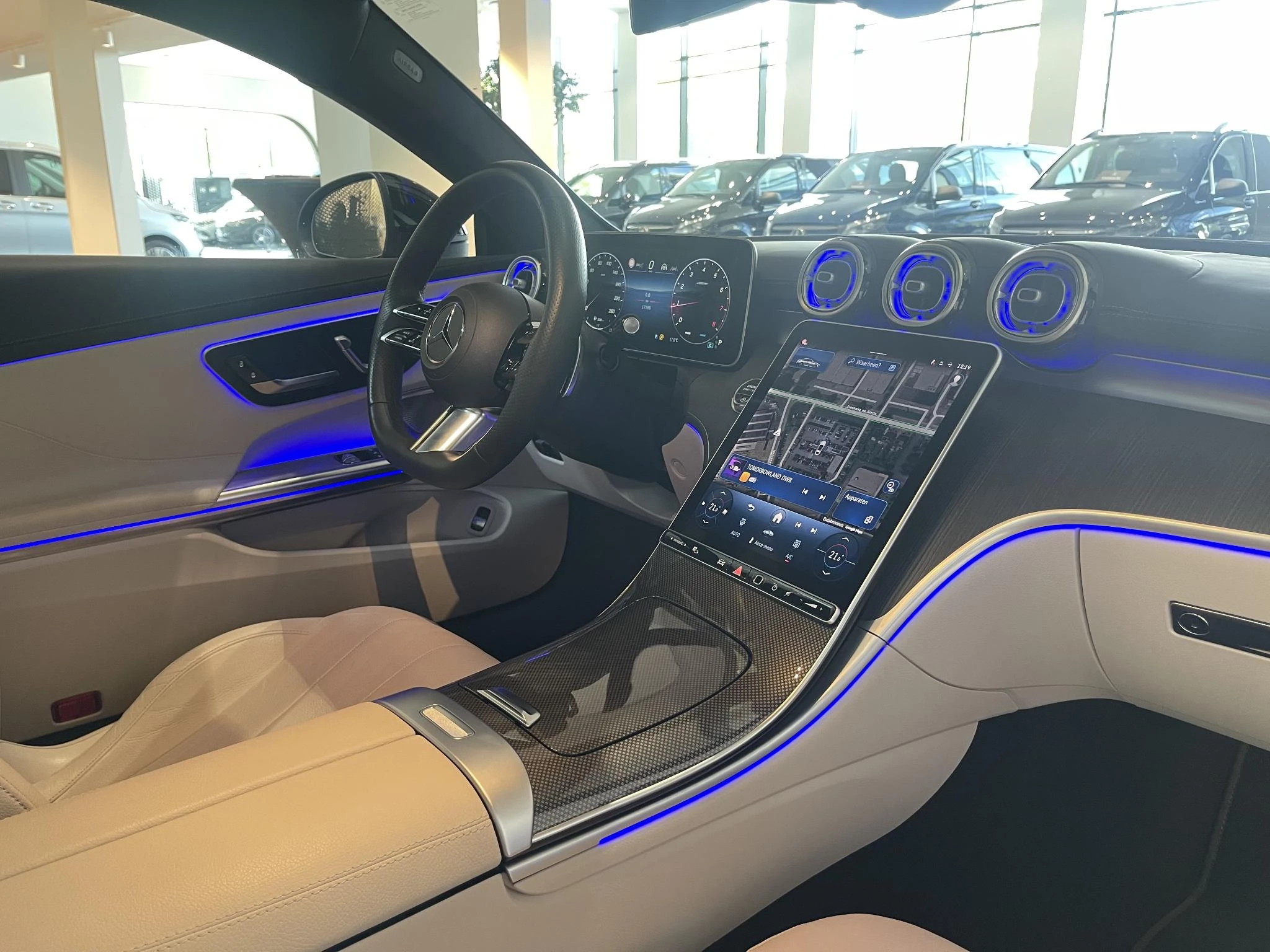 Mercedes-Benz CLE 200 AMG Line Coupé + LEDER + PANO DAK + BURMESTER + SURROUND VIEW +