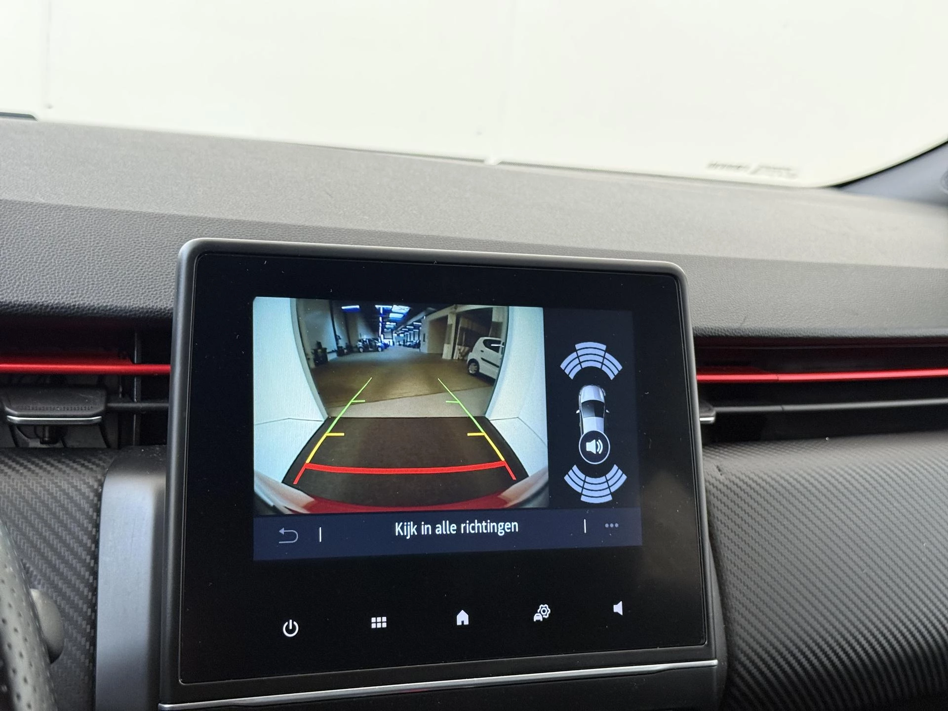 Renault-Clio-image-17