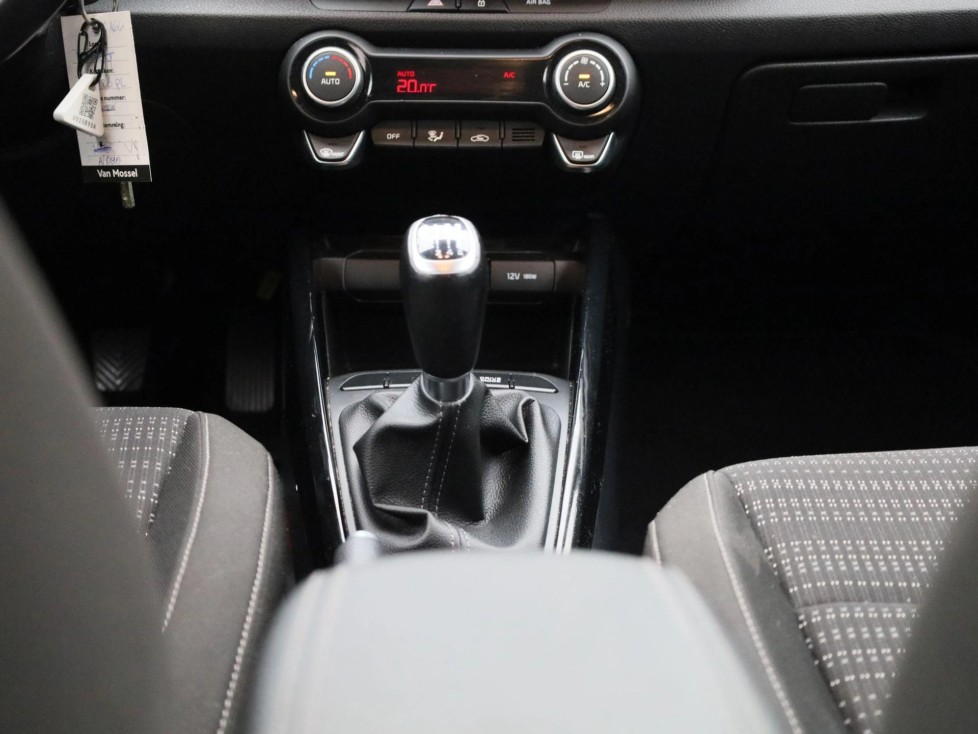 Kia-Stonic-image-9