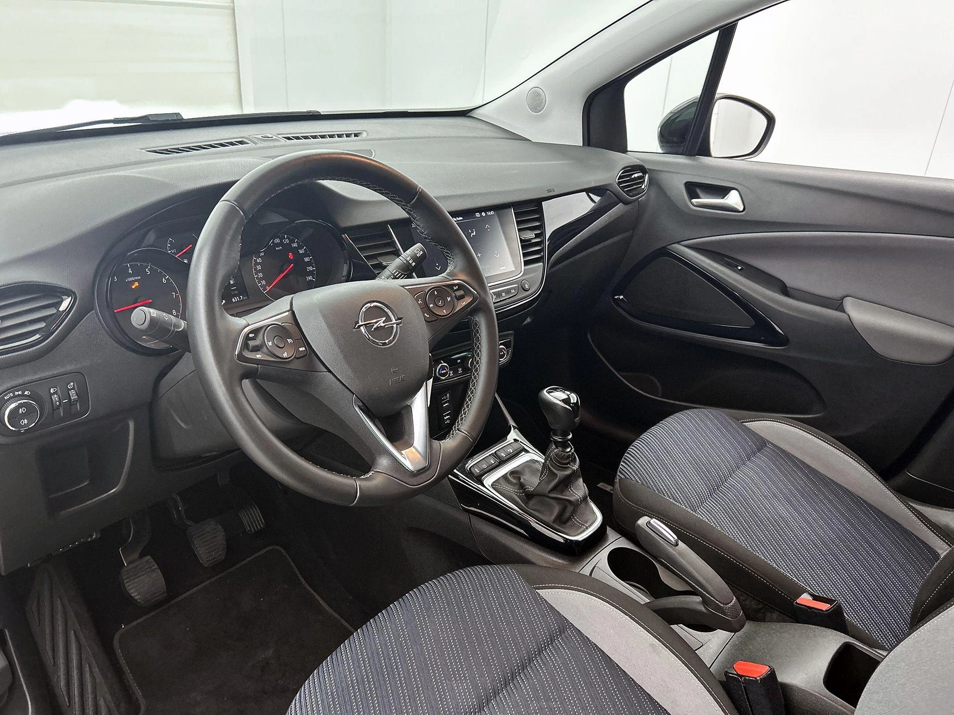 Opel-Crossland X-image-17