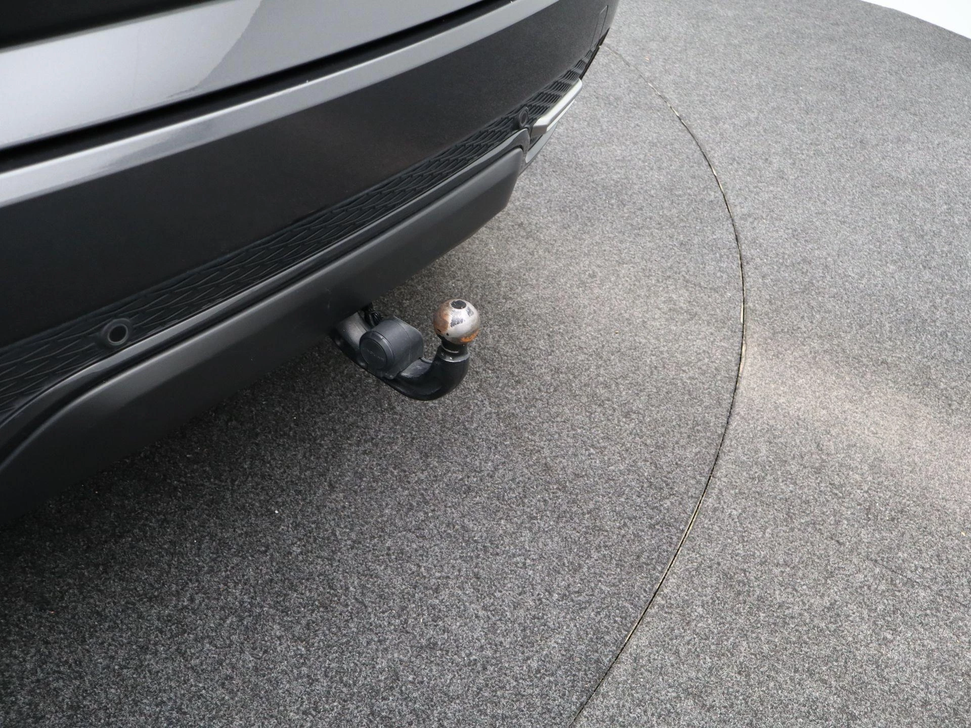 Jaguar-E-PACE-image-43