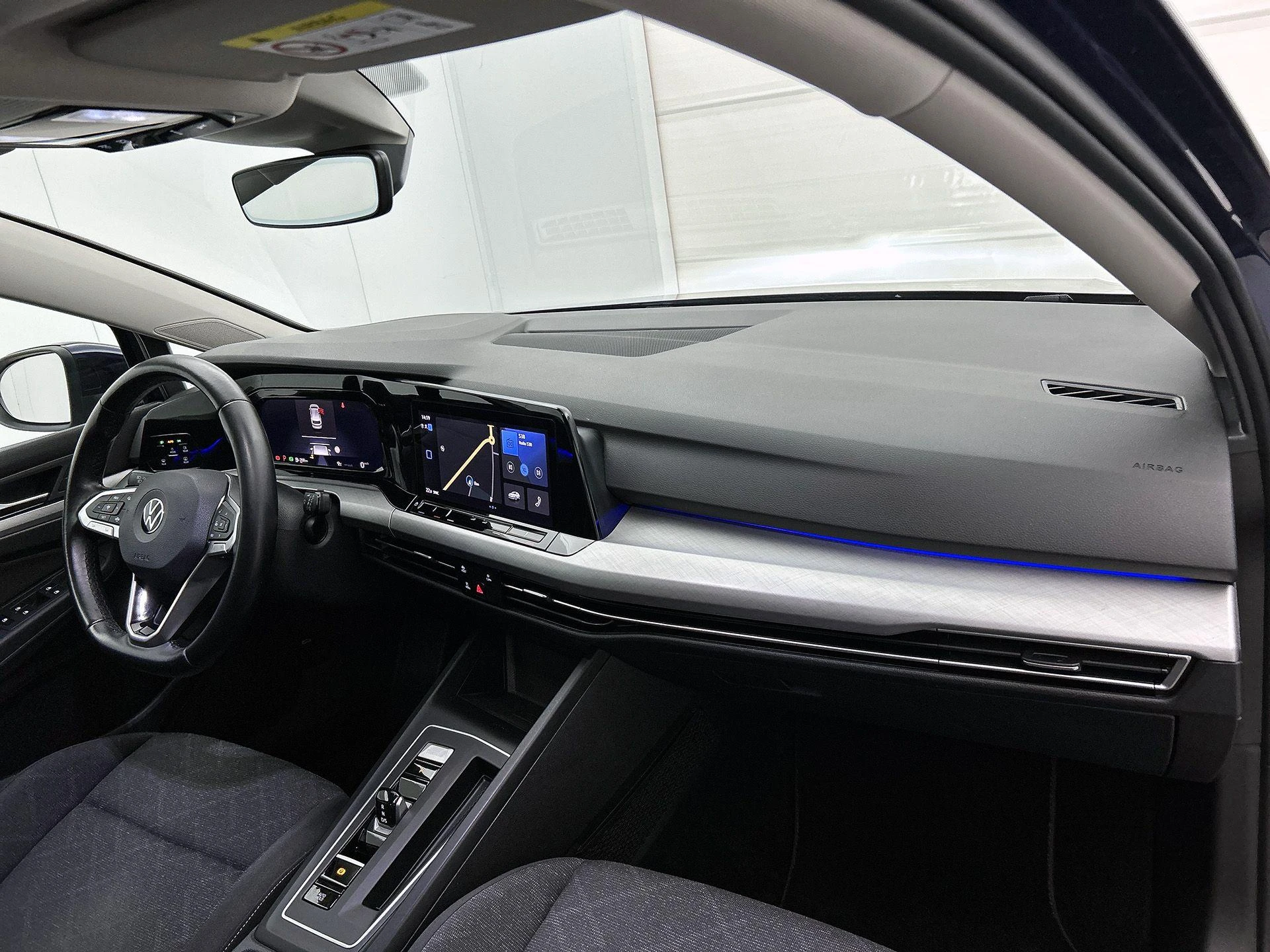 Volkswagen-Golf-image-15