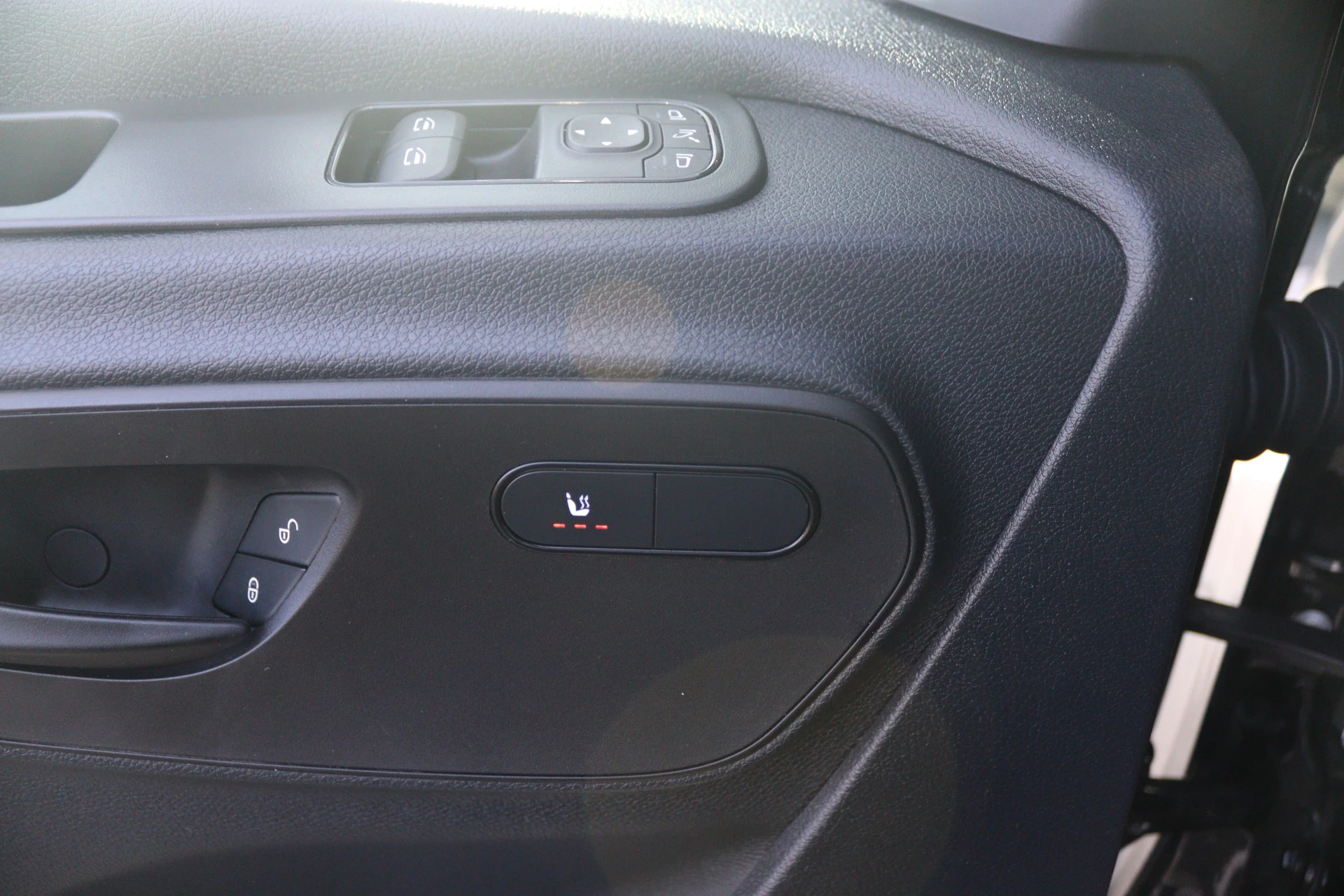 Mercedes-Benz-Sprinter-image-13