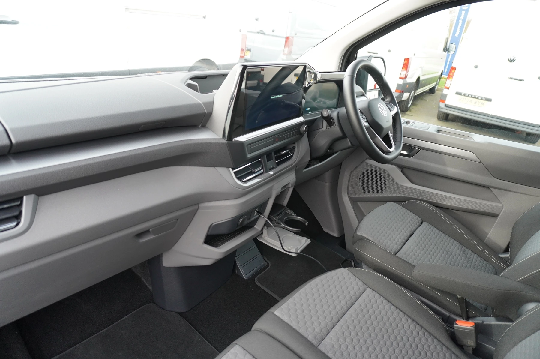 Volkswagen-Transporter-image-1