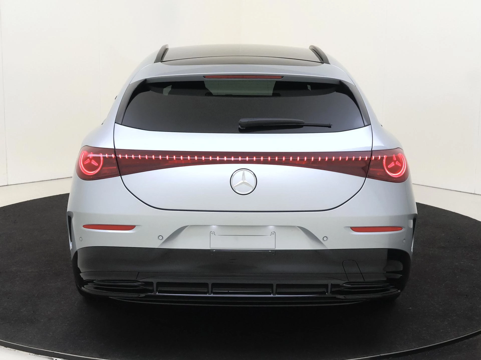 Mercedes-Benz-CLA-image-6