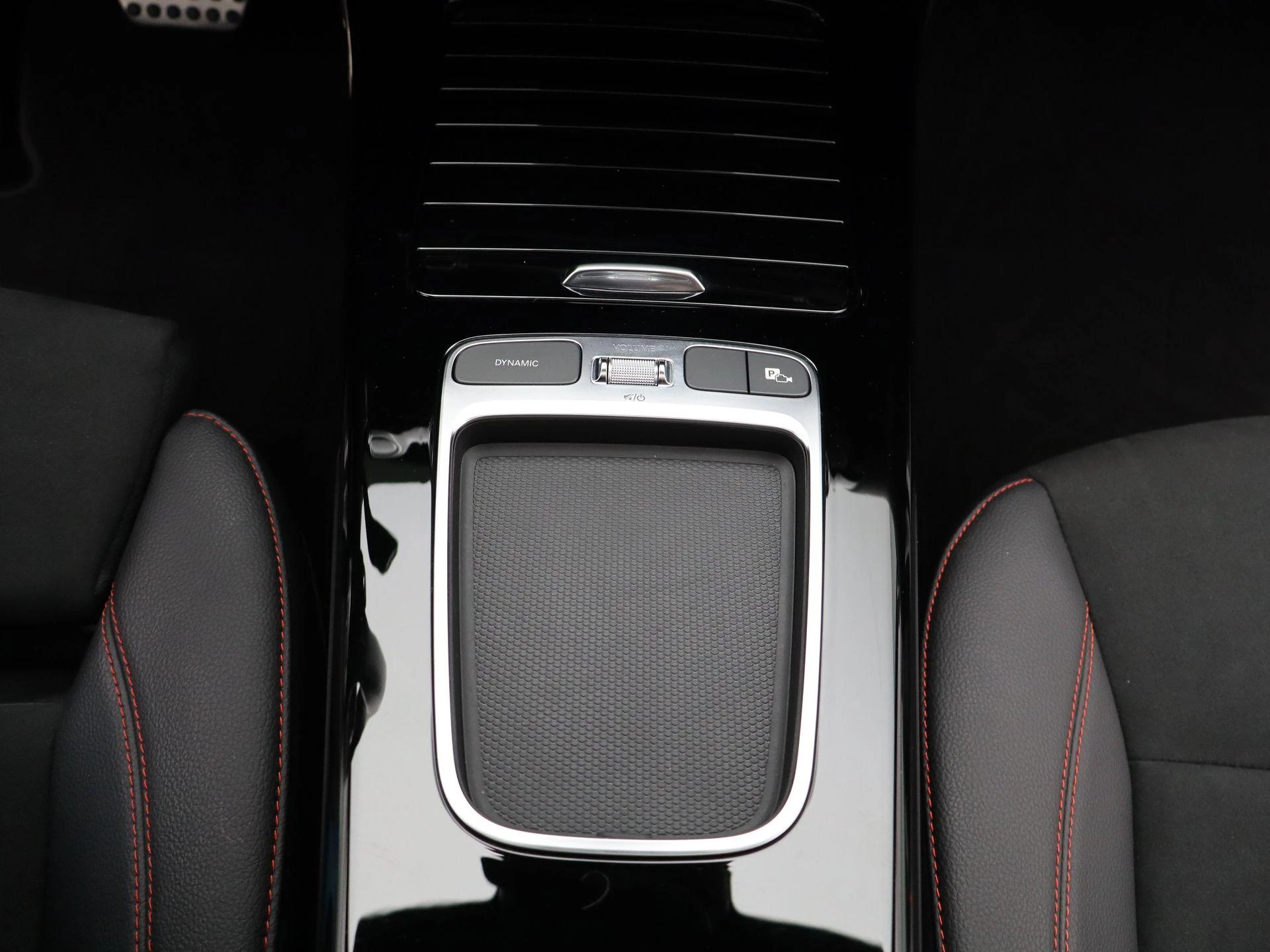 Mercedes-Benz-A-Klasse-image-10