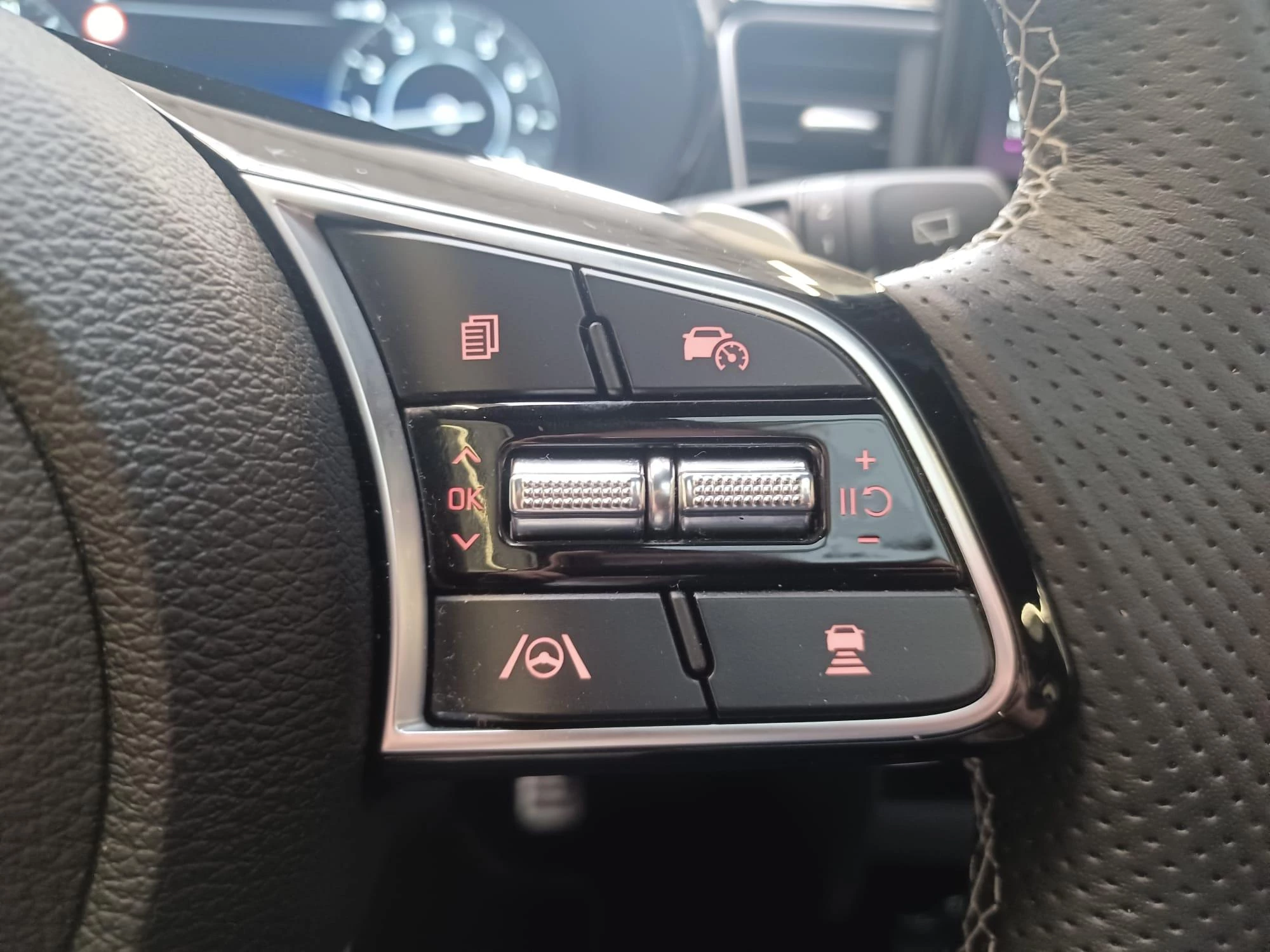 Kia ProCeed GT Line 1.5 T-GDI 160 DCT + Lounge Pack + Sunroof