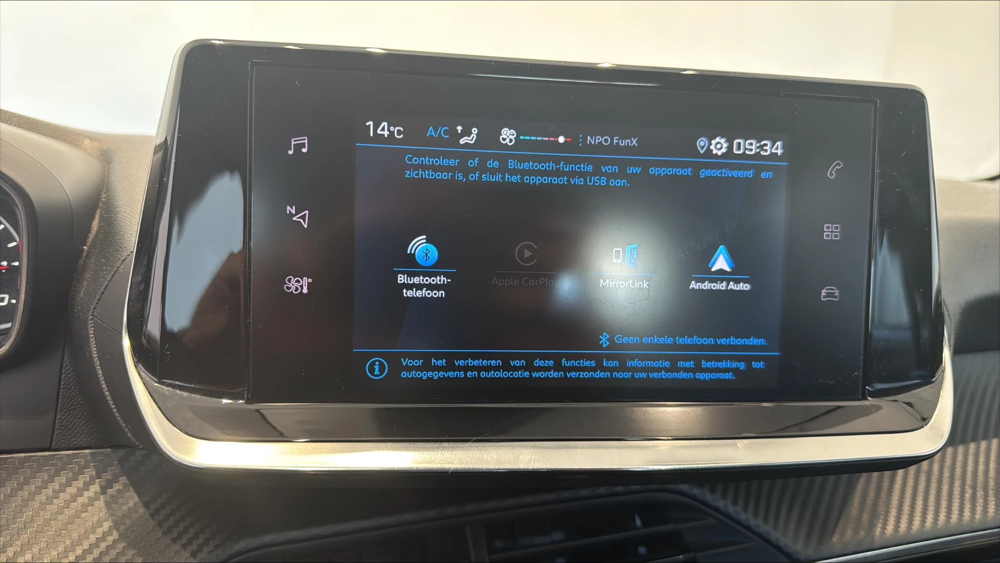 Peugeot-208-image-12