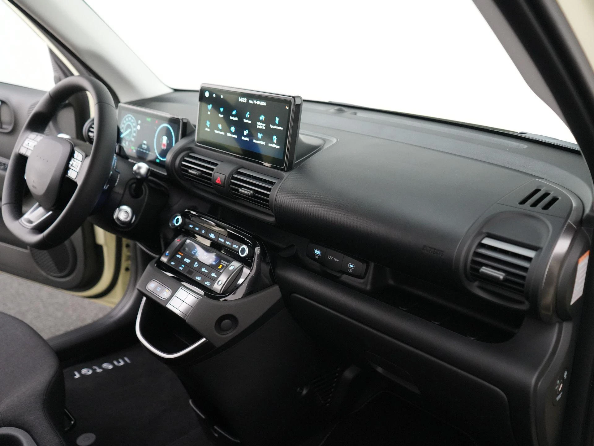 Hyundai-Inster-image-38