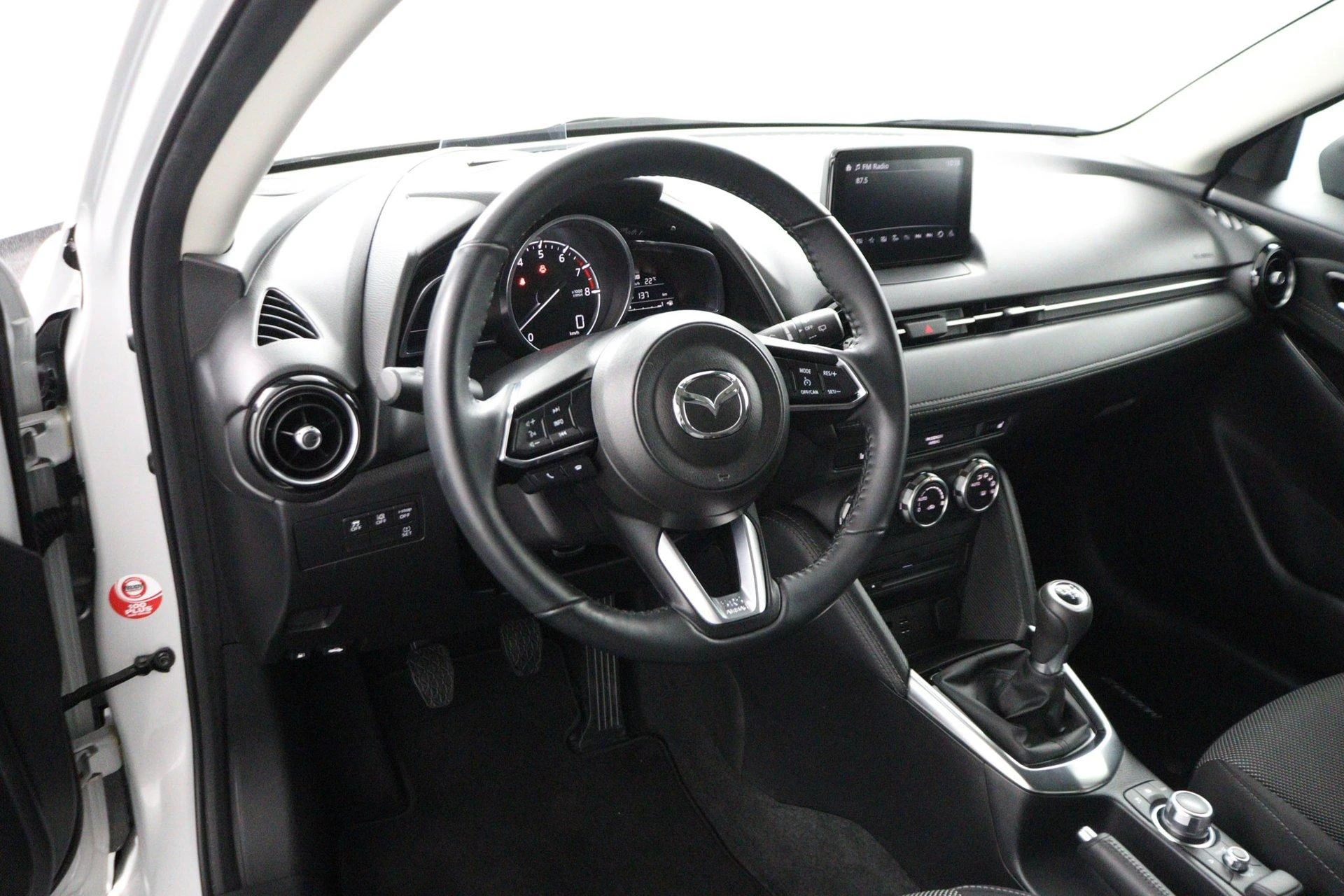 Mazda-2-image-56