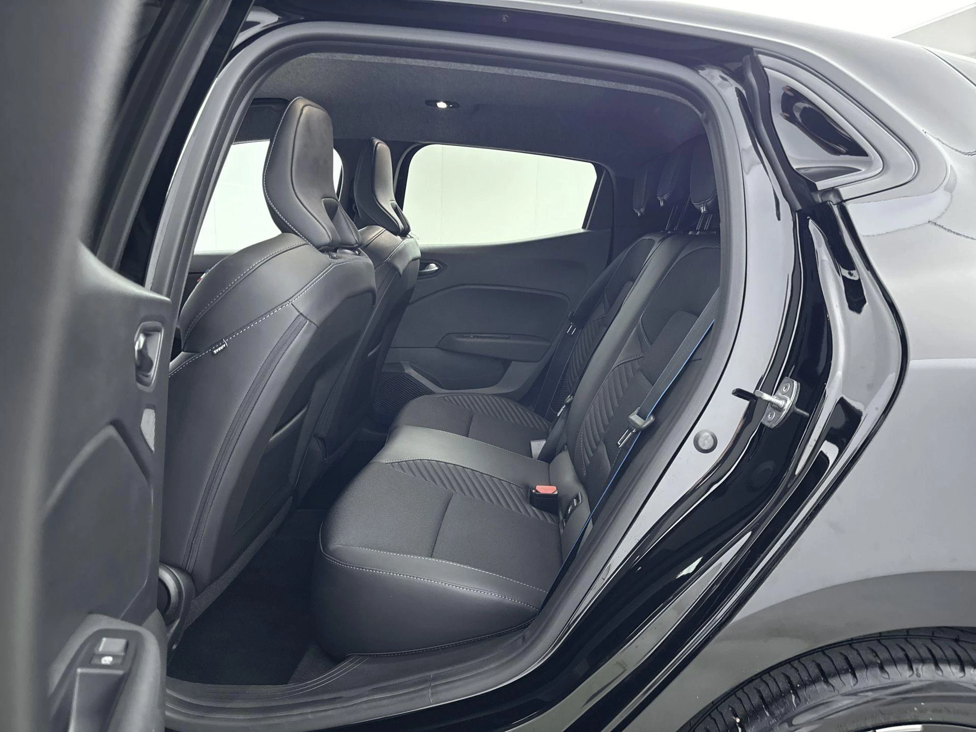 Renault-Clio-image-10