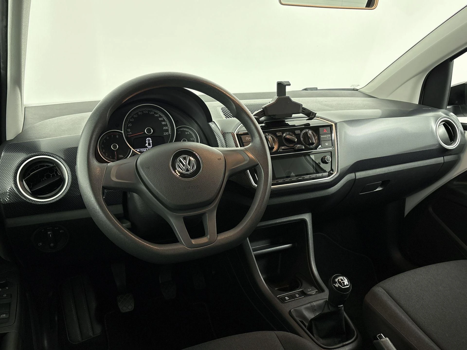 Volkswagen-up!-image-7