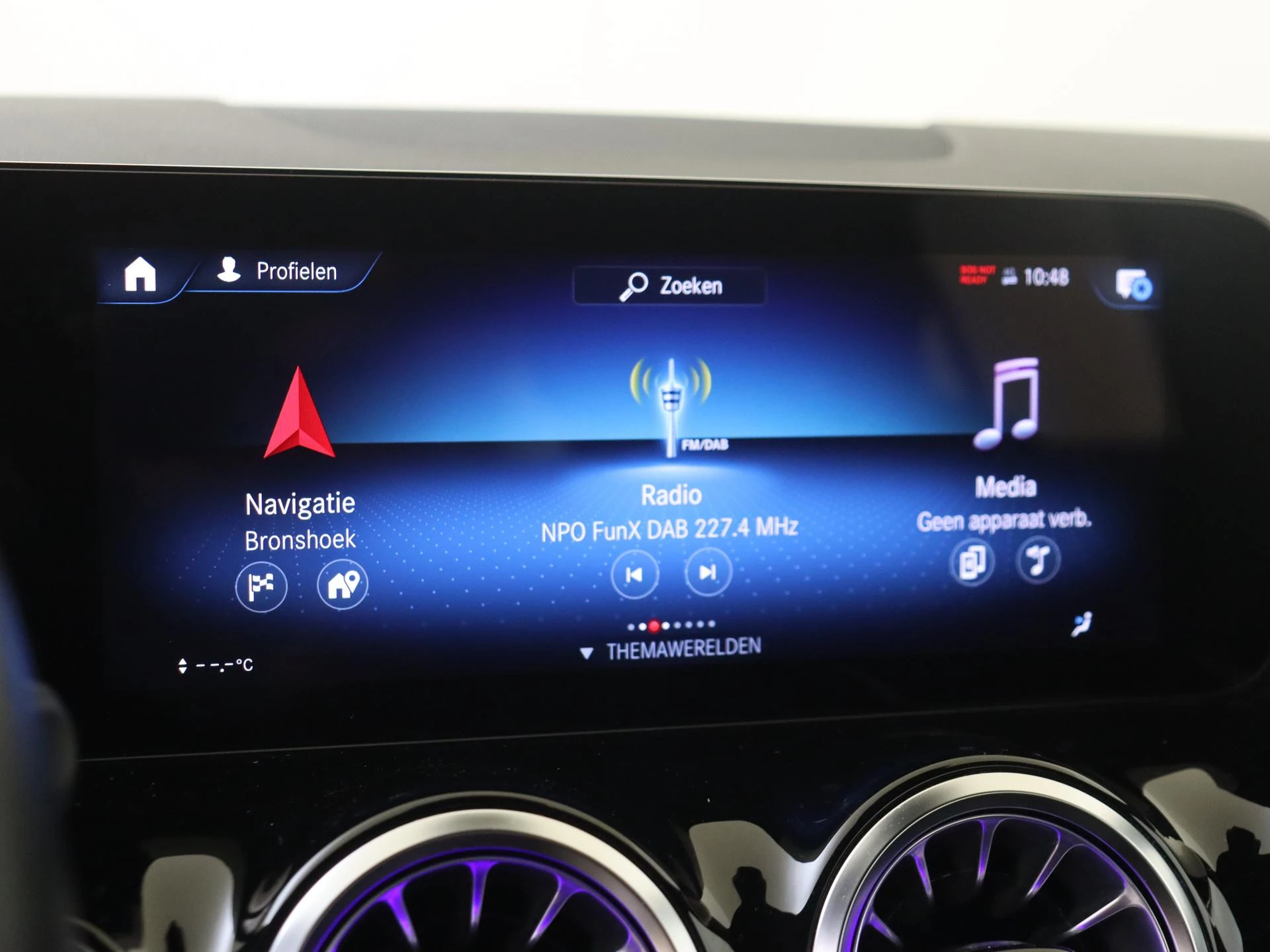 Mercedes-Benz-EQA-image-16