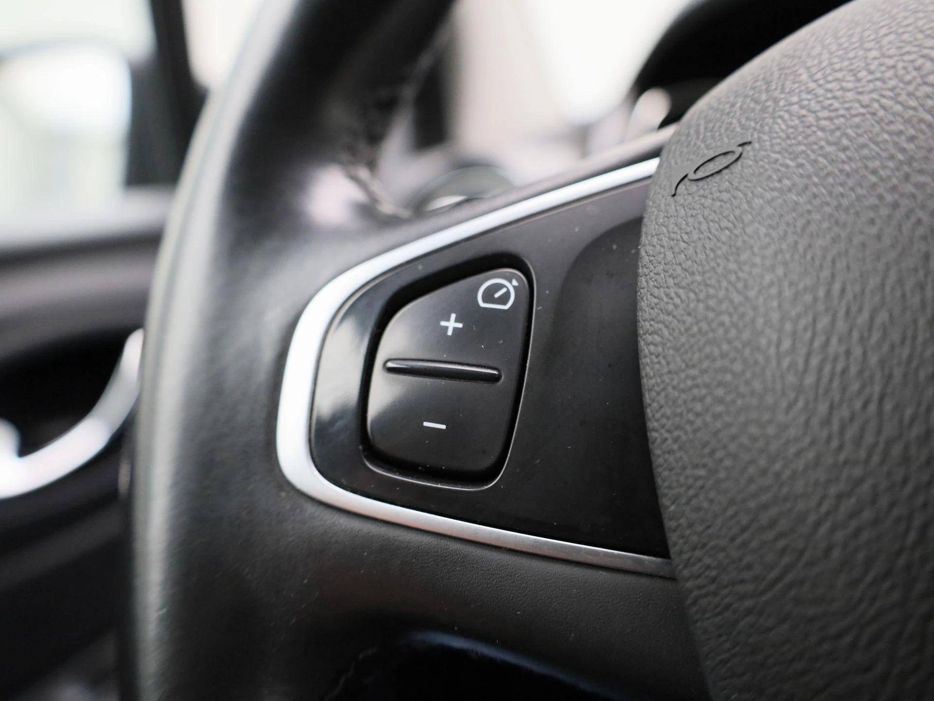 Renault-Captur-image-17