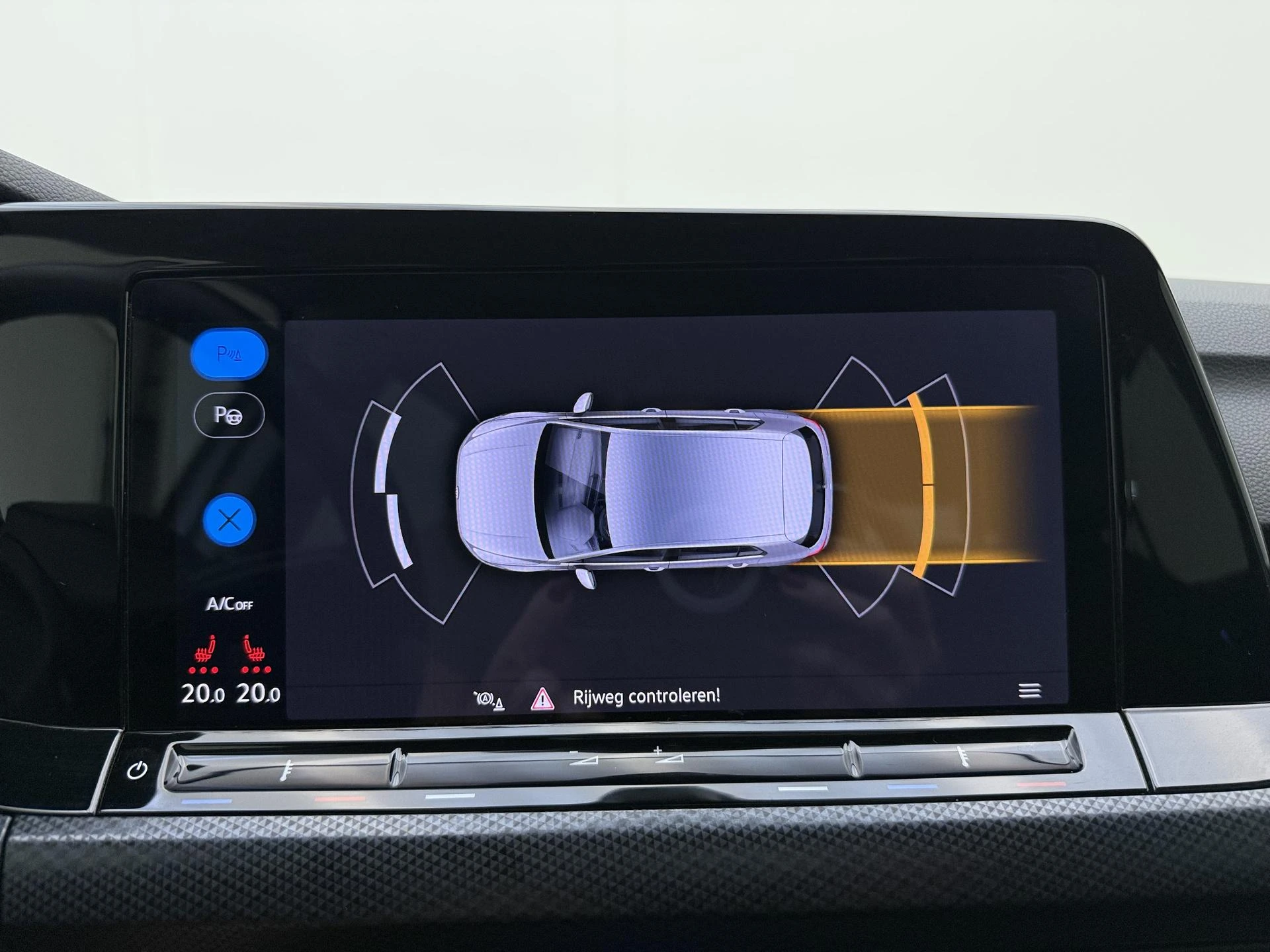 Volkswagen-Golf-image-22