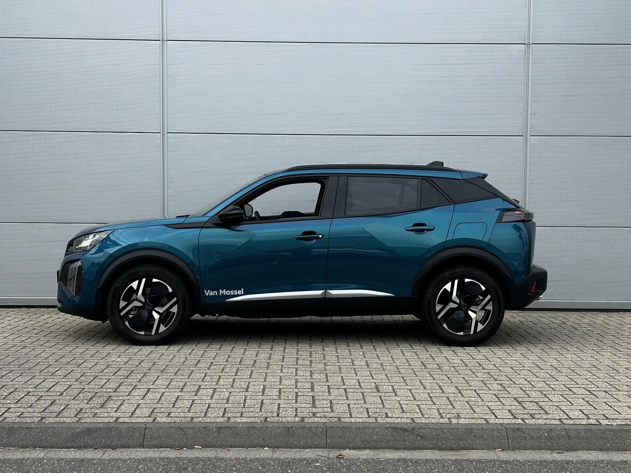 Peugeot-2008-image-2
