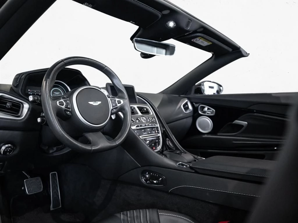 Aston Martin V8 Volante DB11 Aston Martin Hamburg