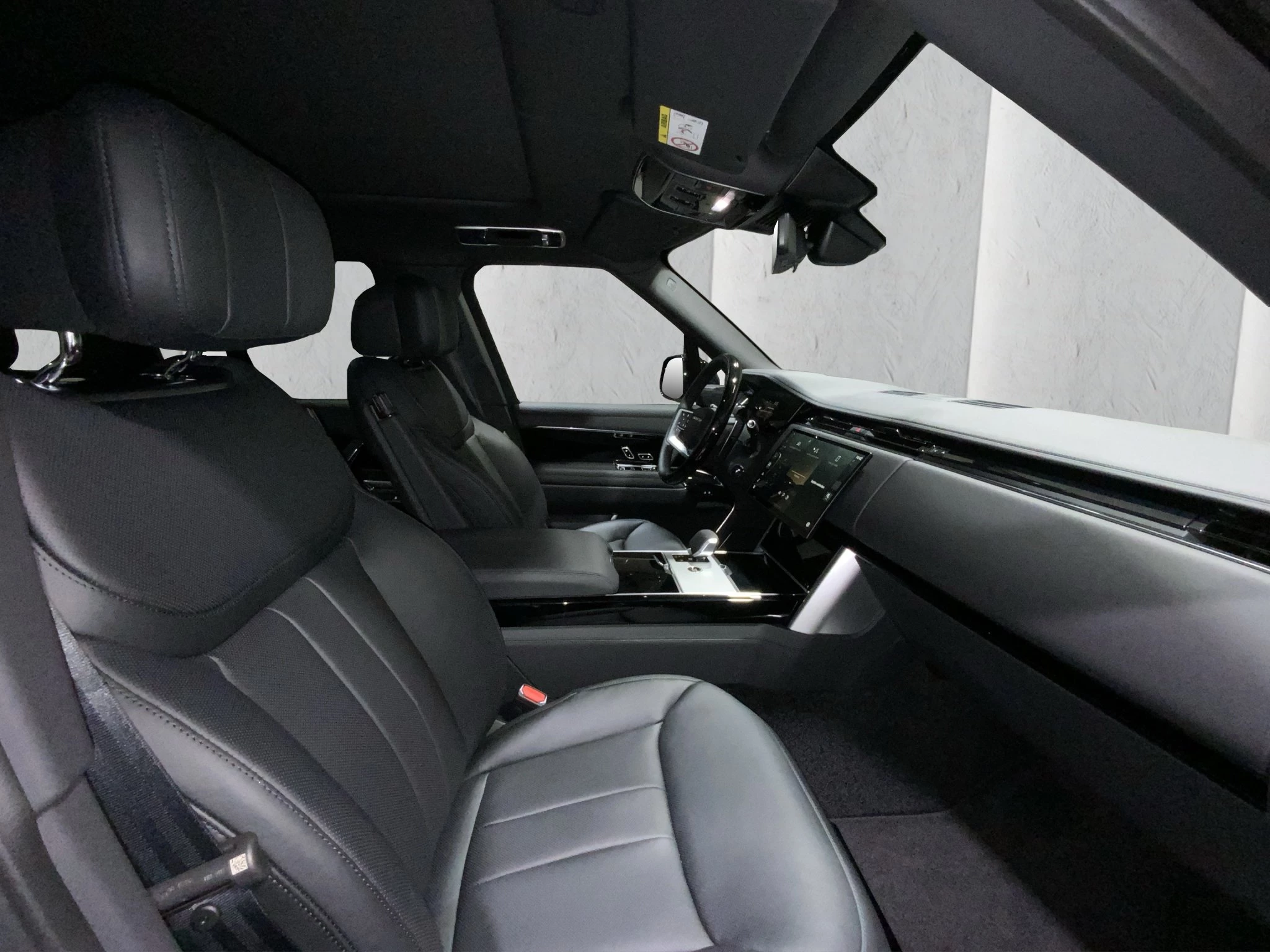 Land Rover-Range Rover-image-5
