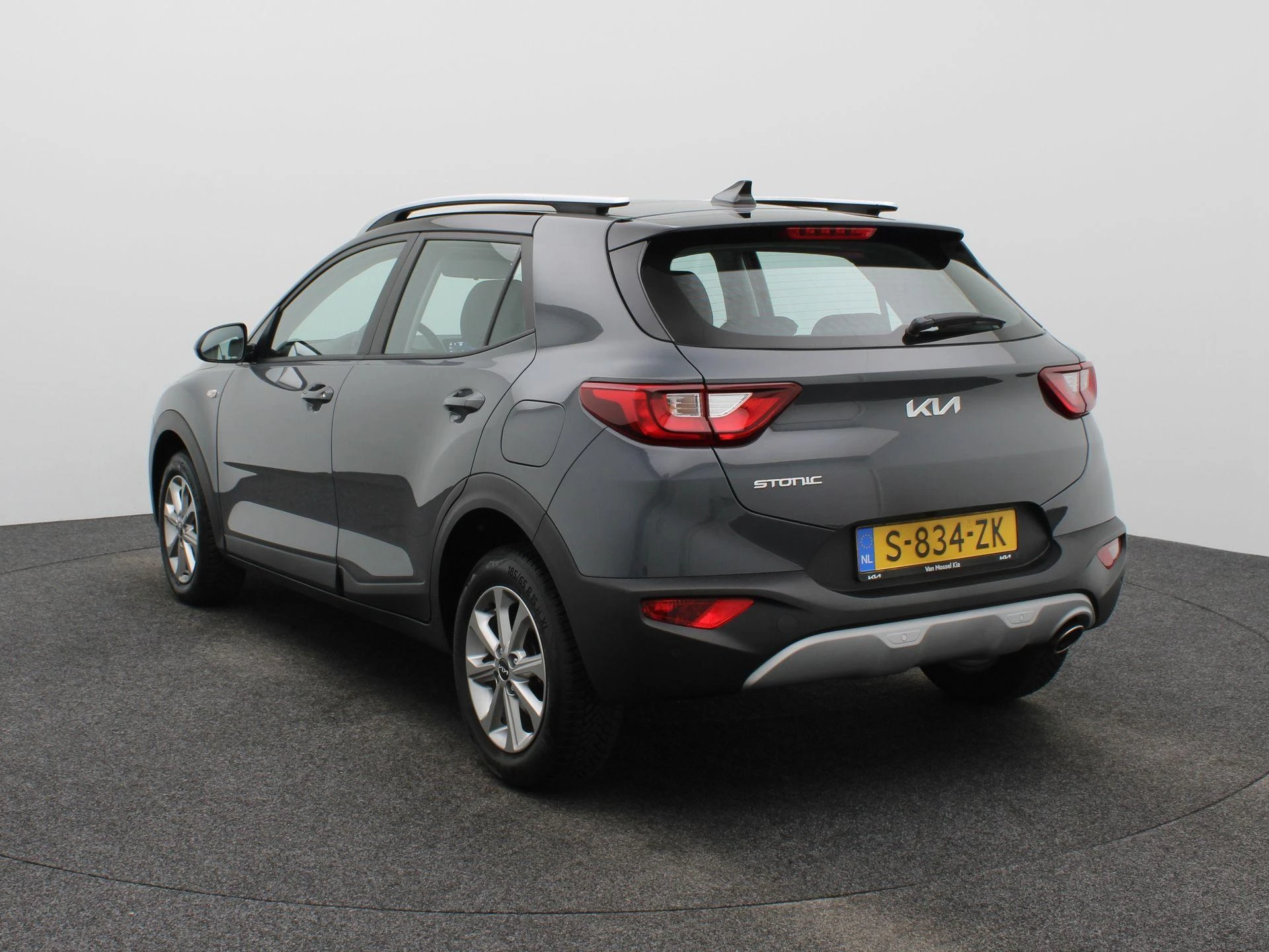 Kia-Stonic-image-1