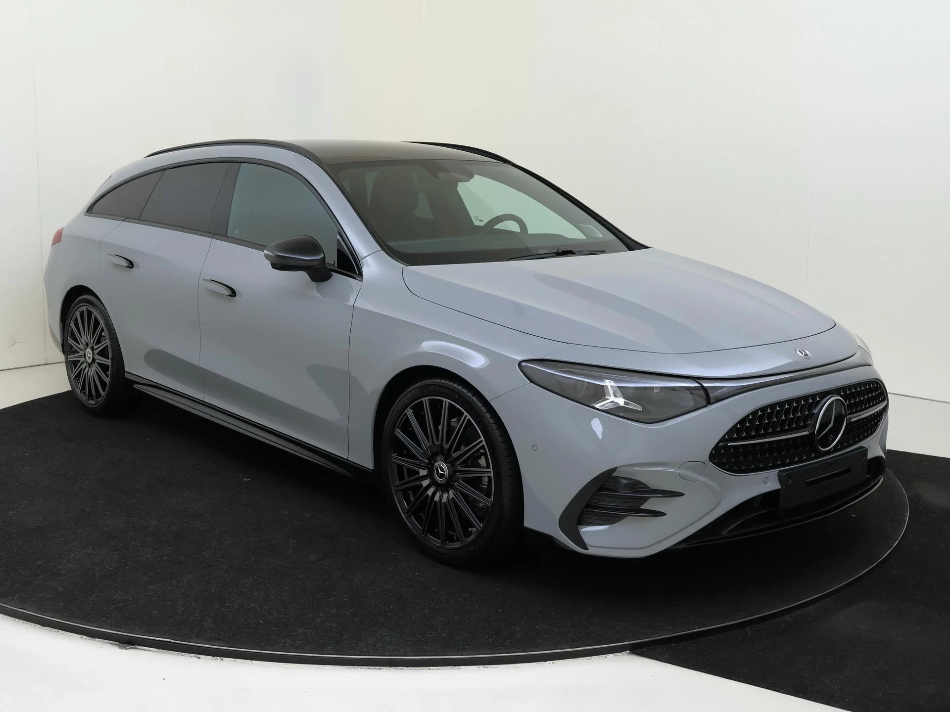 Mercedes-Benz-CLA-image-1