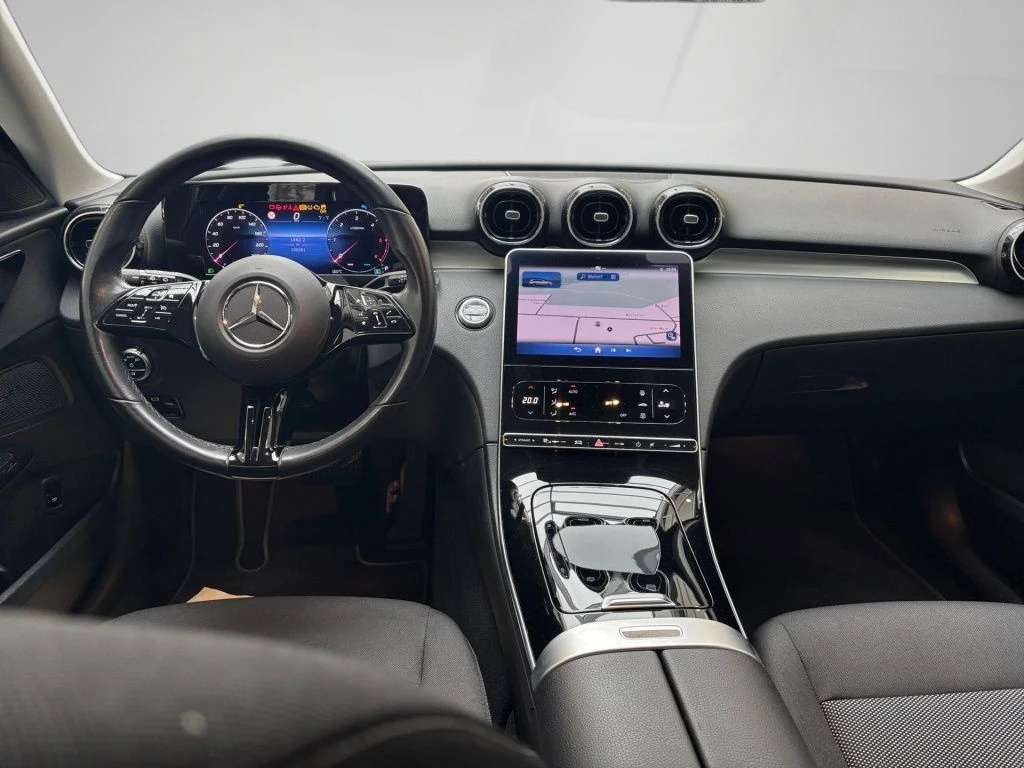 Mercedes-Benz-C-Klasse 220 d-image-10
