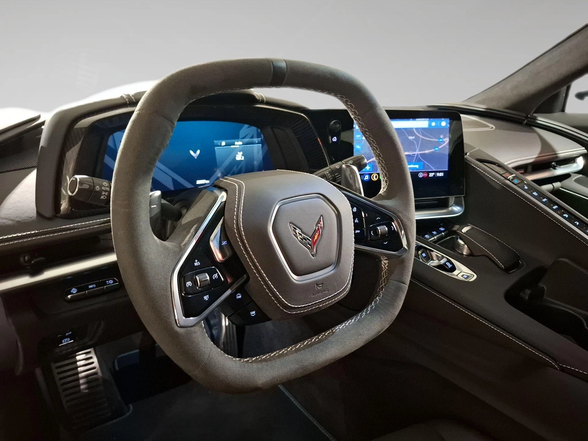 Chevrolet-Corvette-image-2