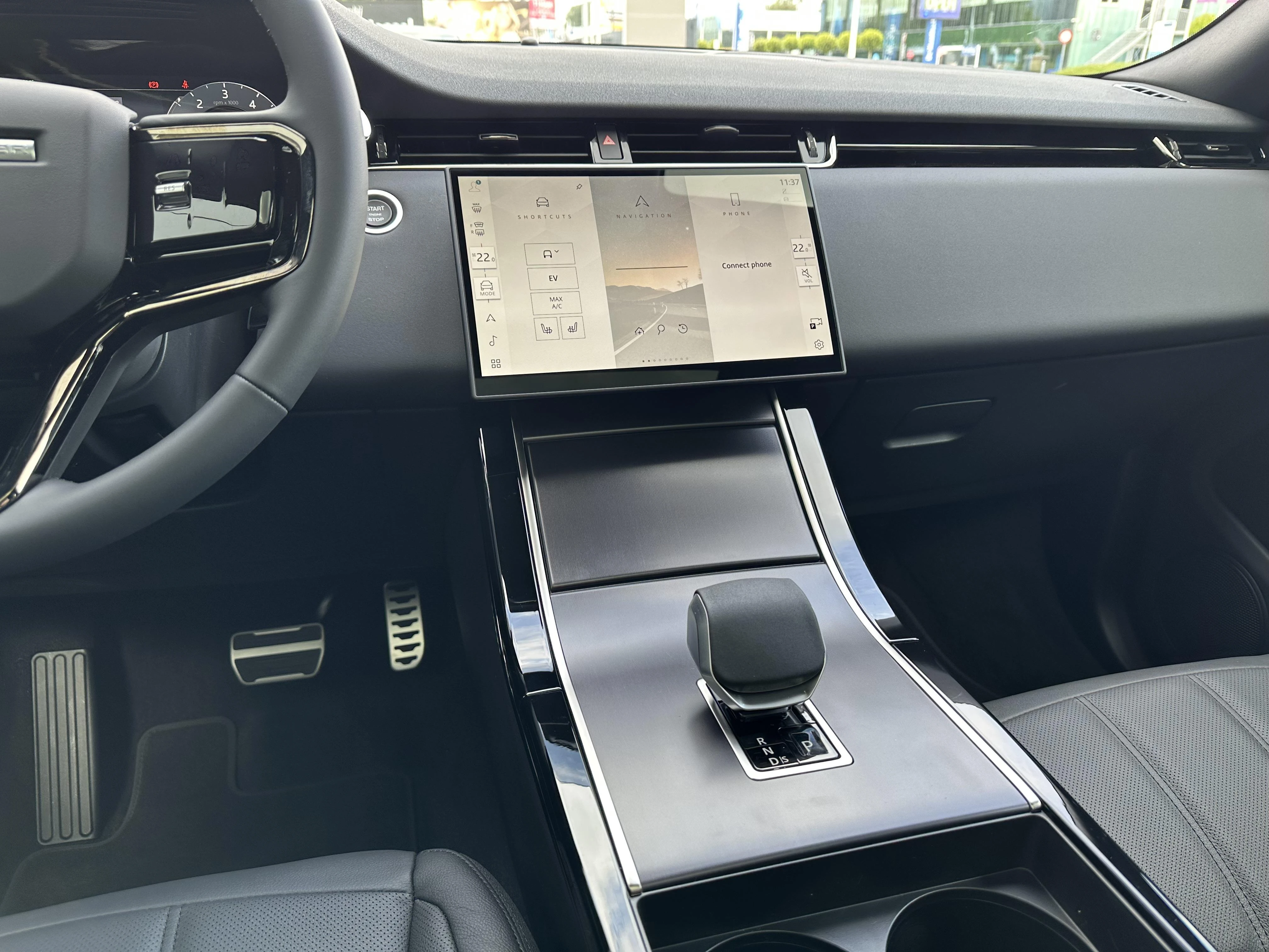 Land Rover-Range Rover Evoque-image-19