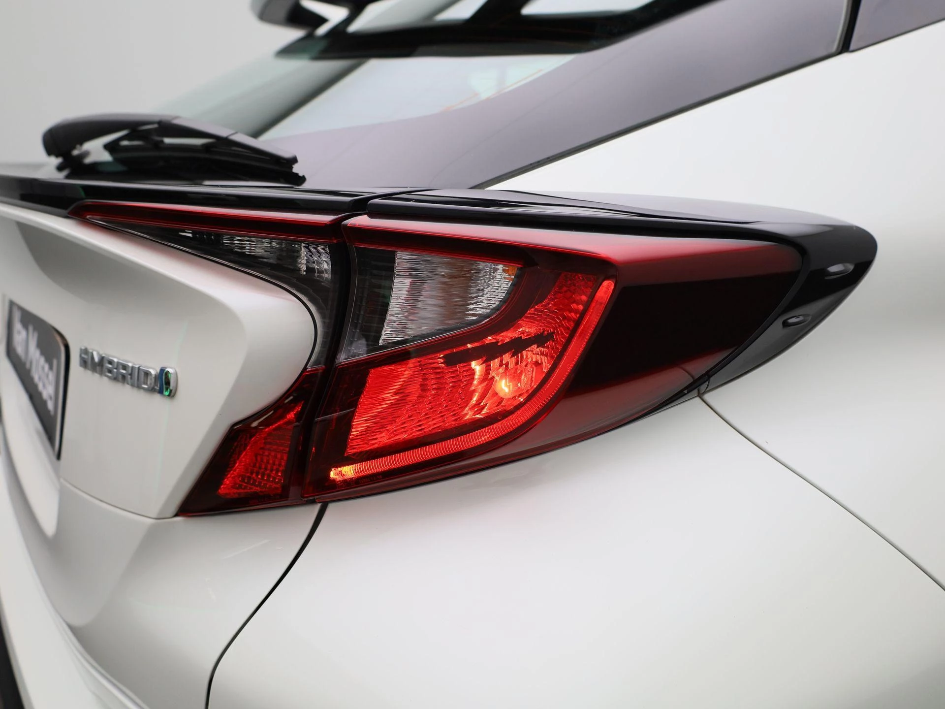 Toyota-C-HR-image-34