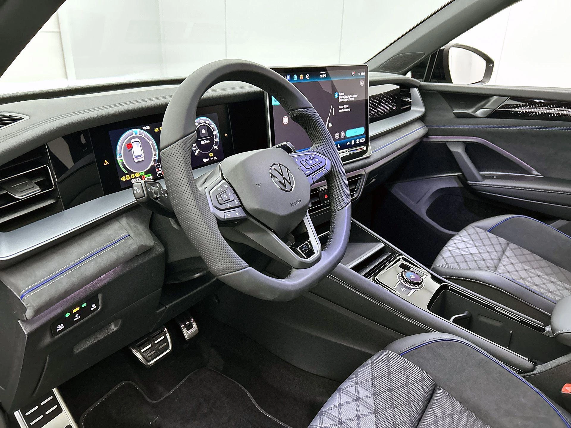 Volkswagen Tayron 1.5 eHybrid R-Line Edition