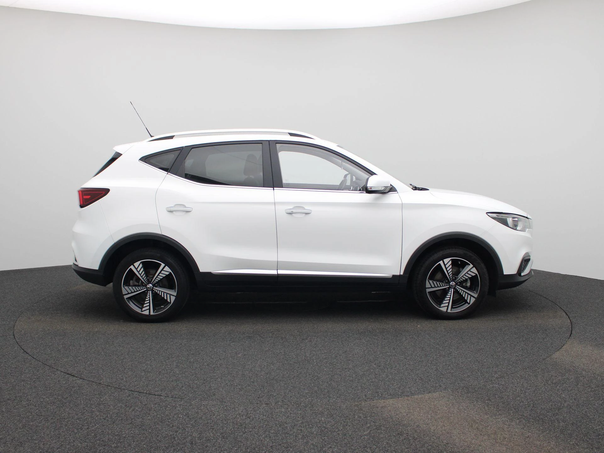 MG ZS EV Luxury 45 kWh