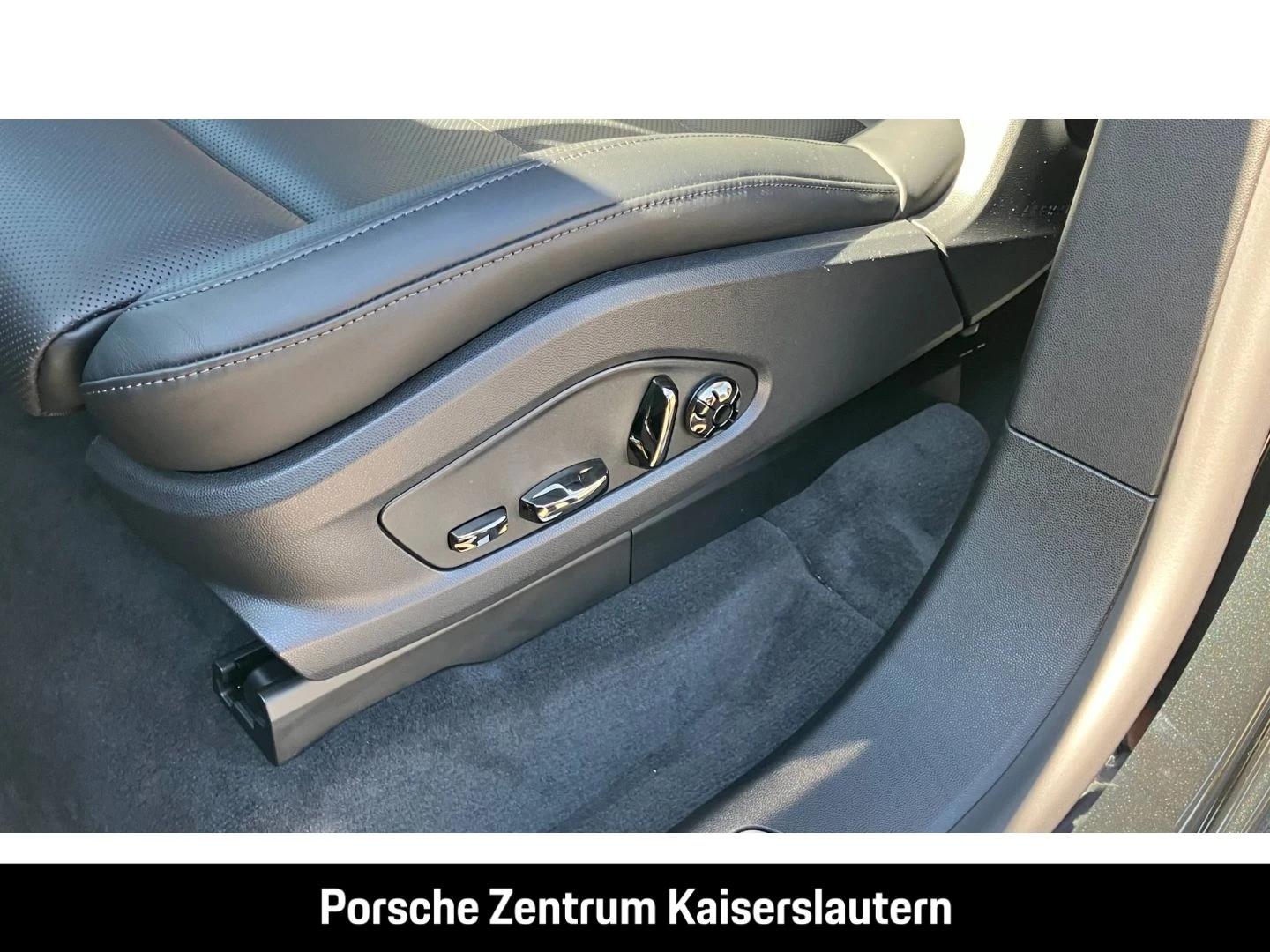 Porsche-Cayenne-image-20