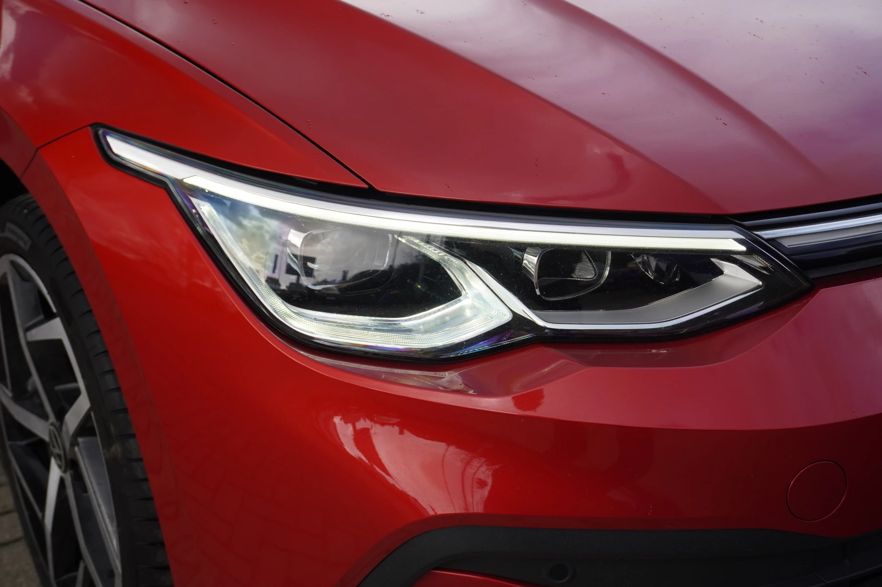 Volkswagen-Golf-image-23