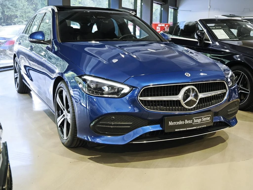 Mercedes-Benz-C-Klasse 300-image-4